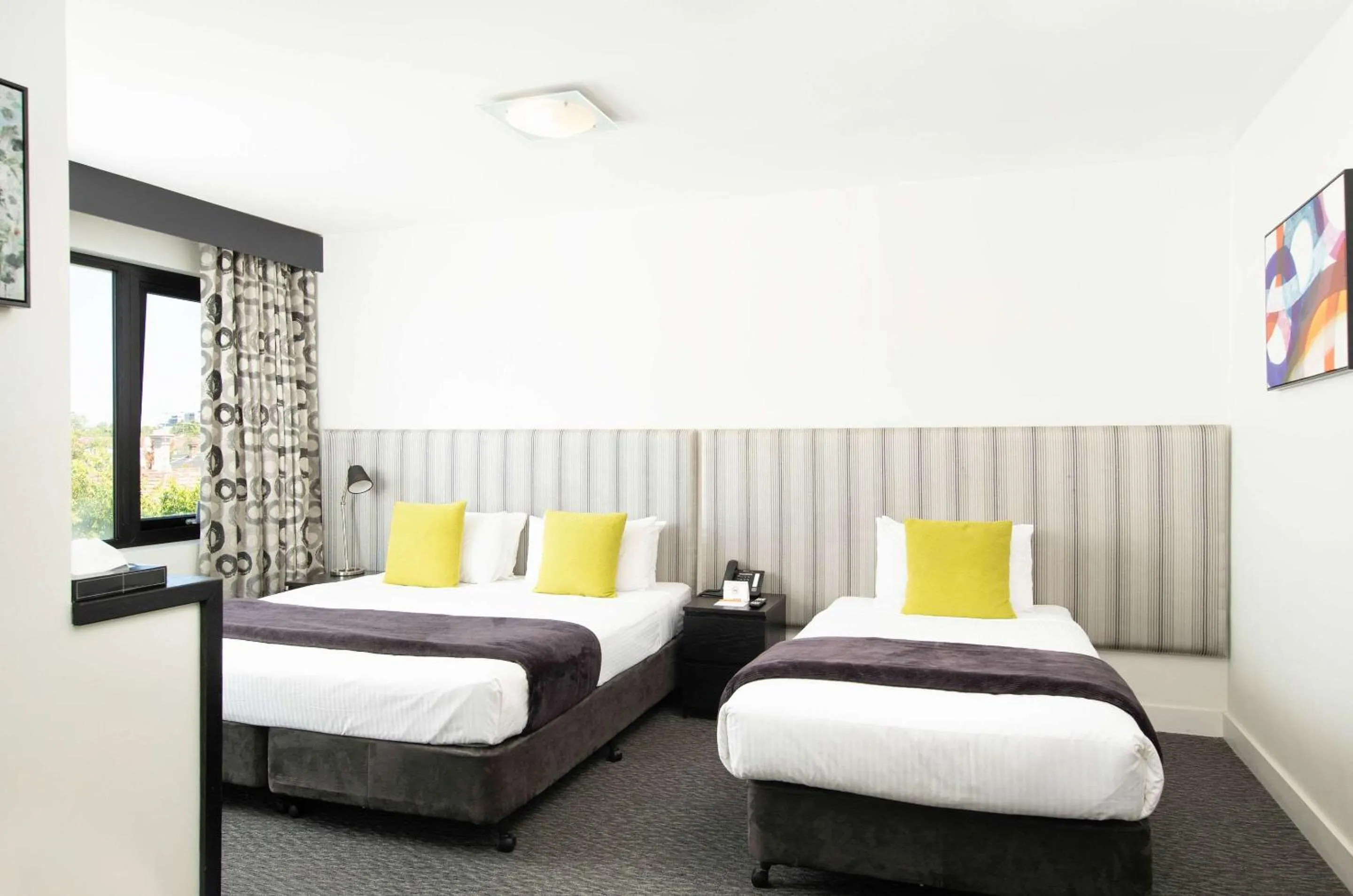 Photo of the whole room, Bed in Comfort Hotel East Melbourne