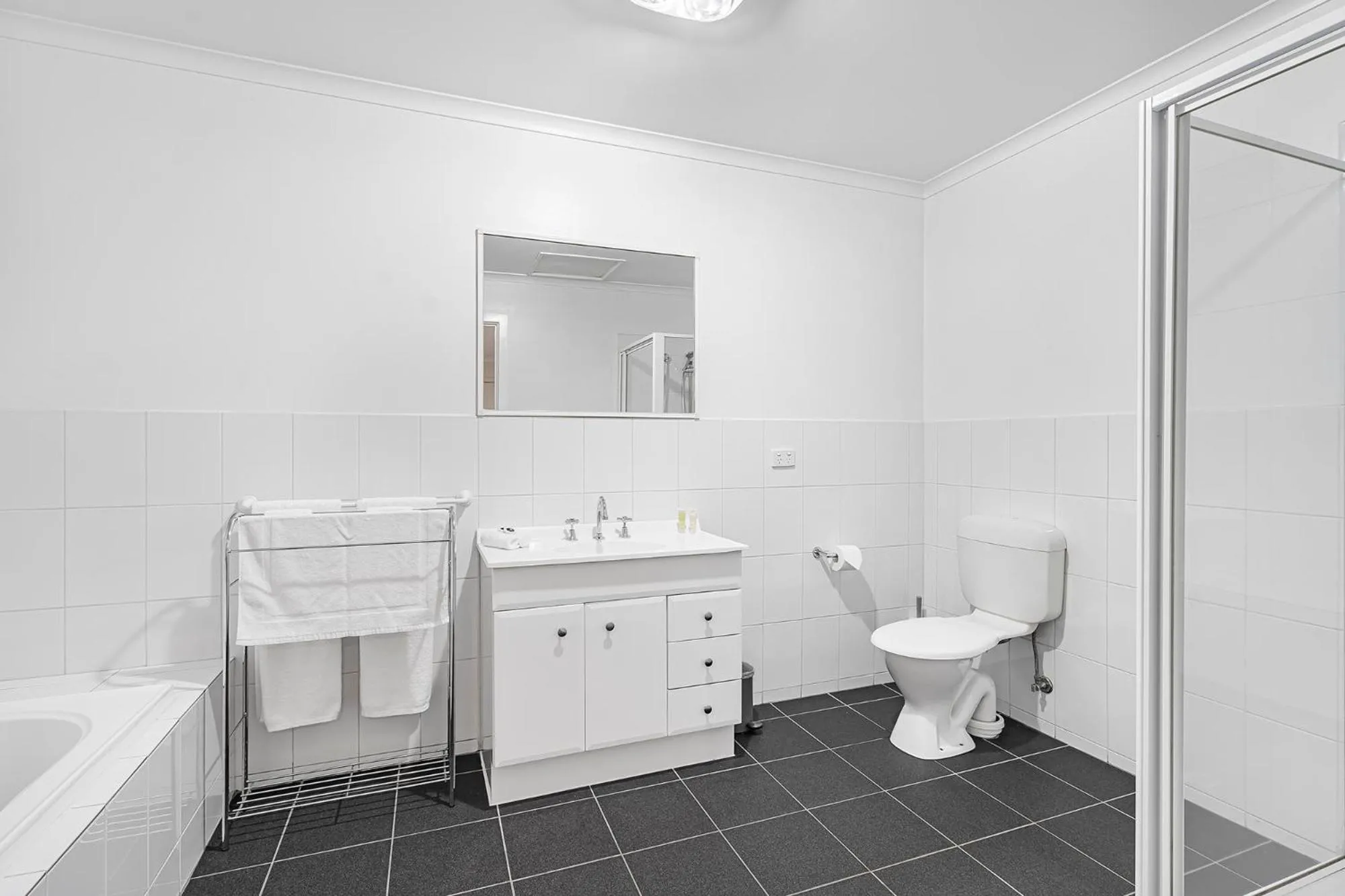 Bathroom in Bungunyah Apartments