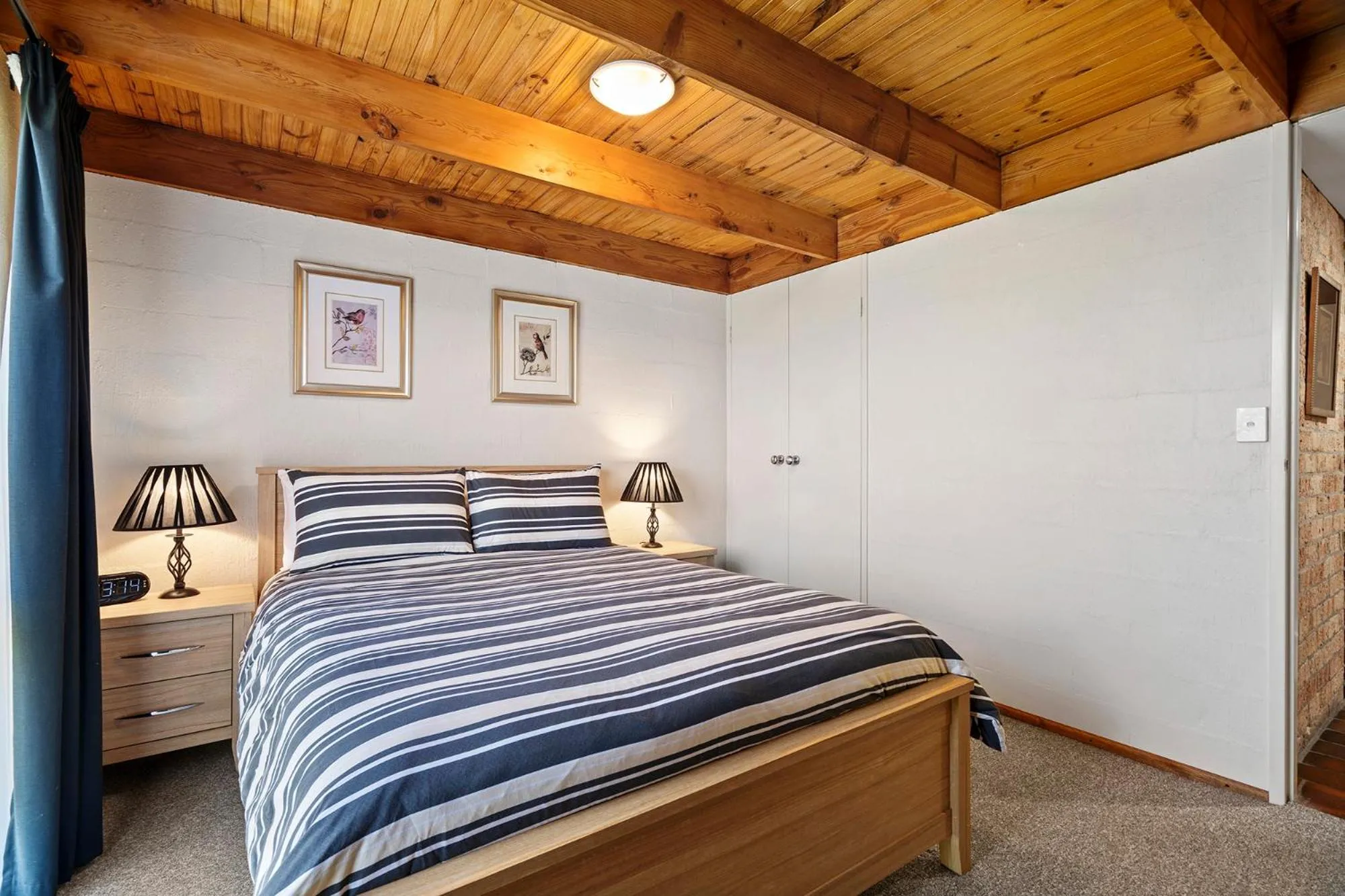 Bed in Bungunyah Apartments