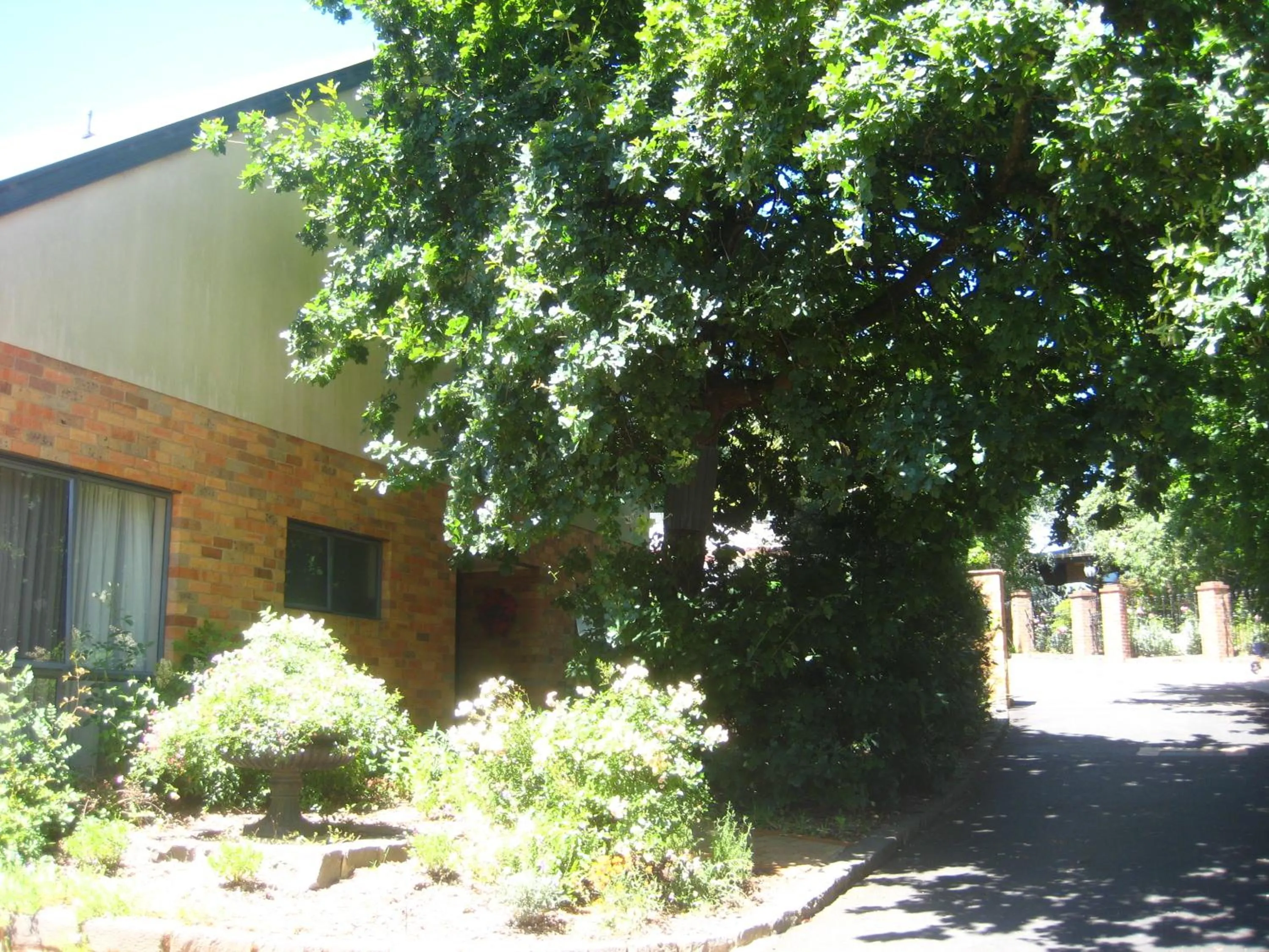 Facade/entrance in Bungunyah Apartments