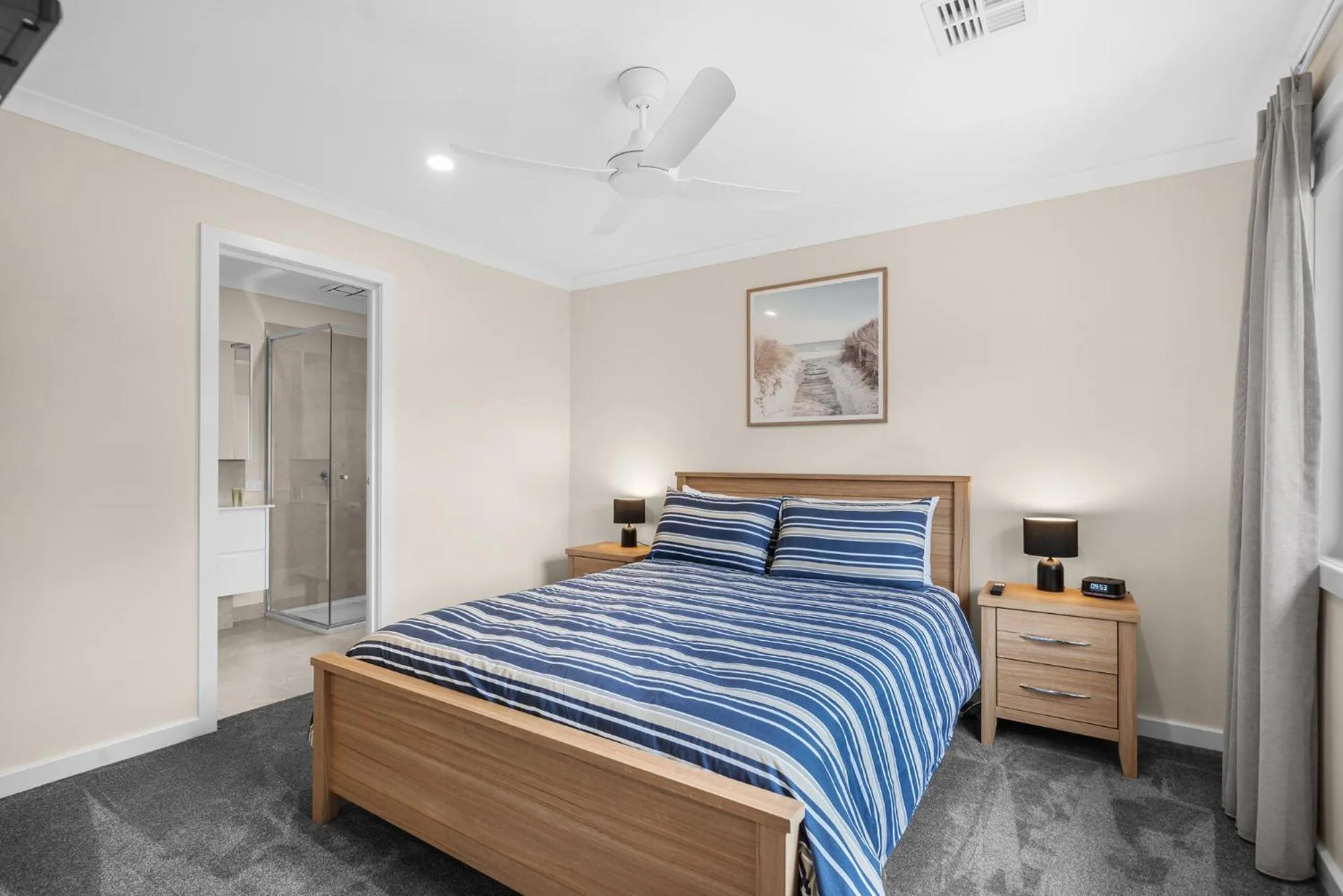 Bed in Bungunyah Apartments