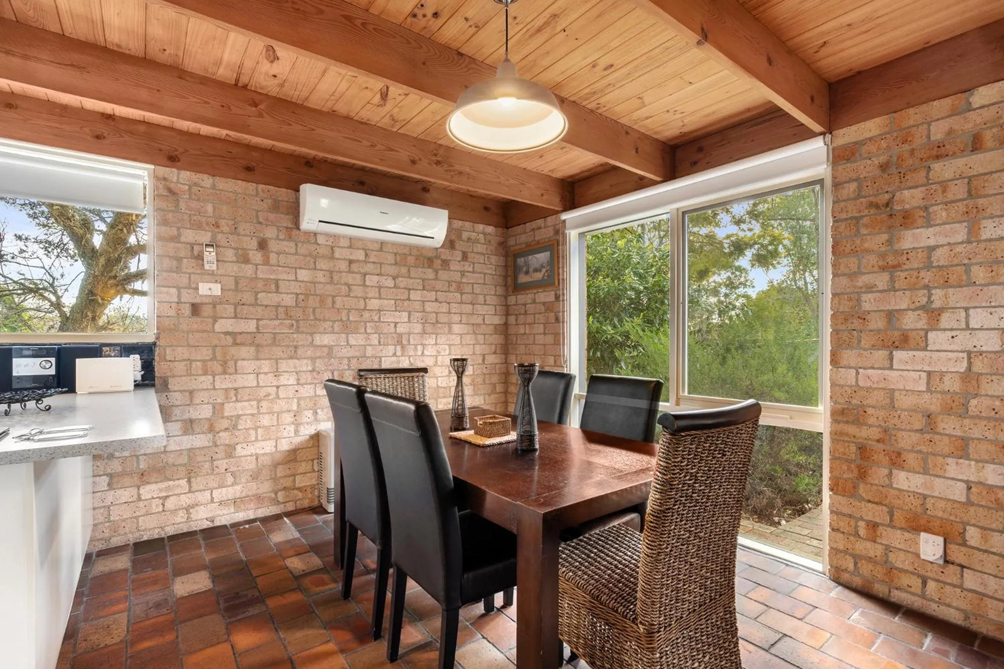 Dining area in Bungunyah Apartments