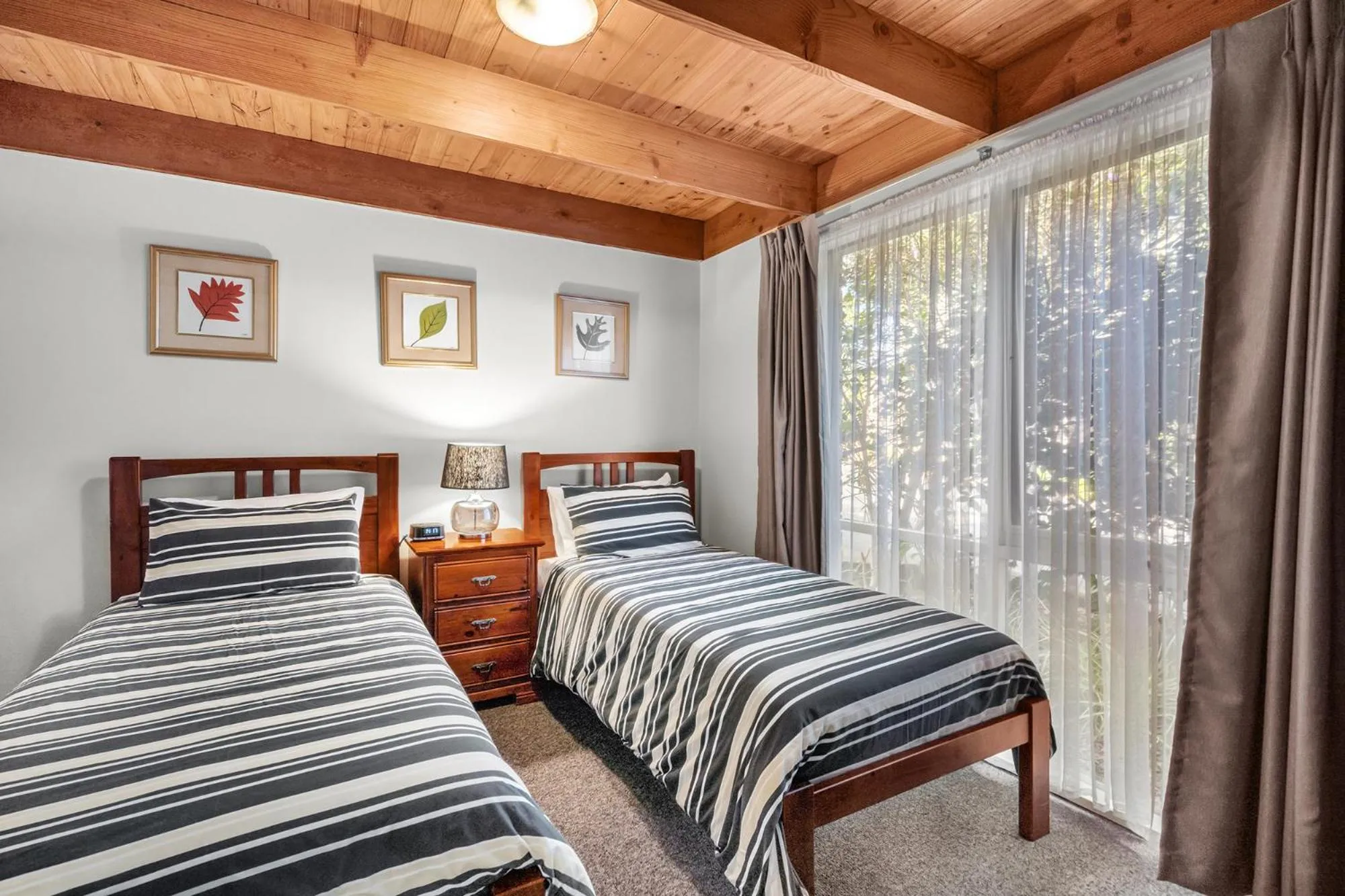 Bed in Bungunyah Apartments