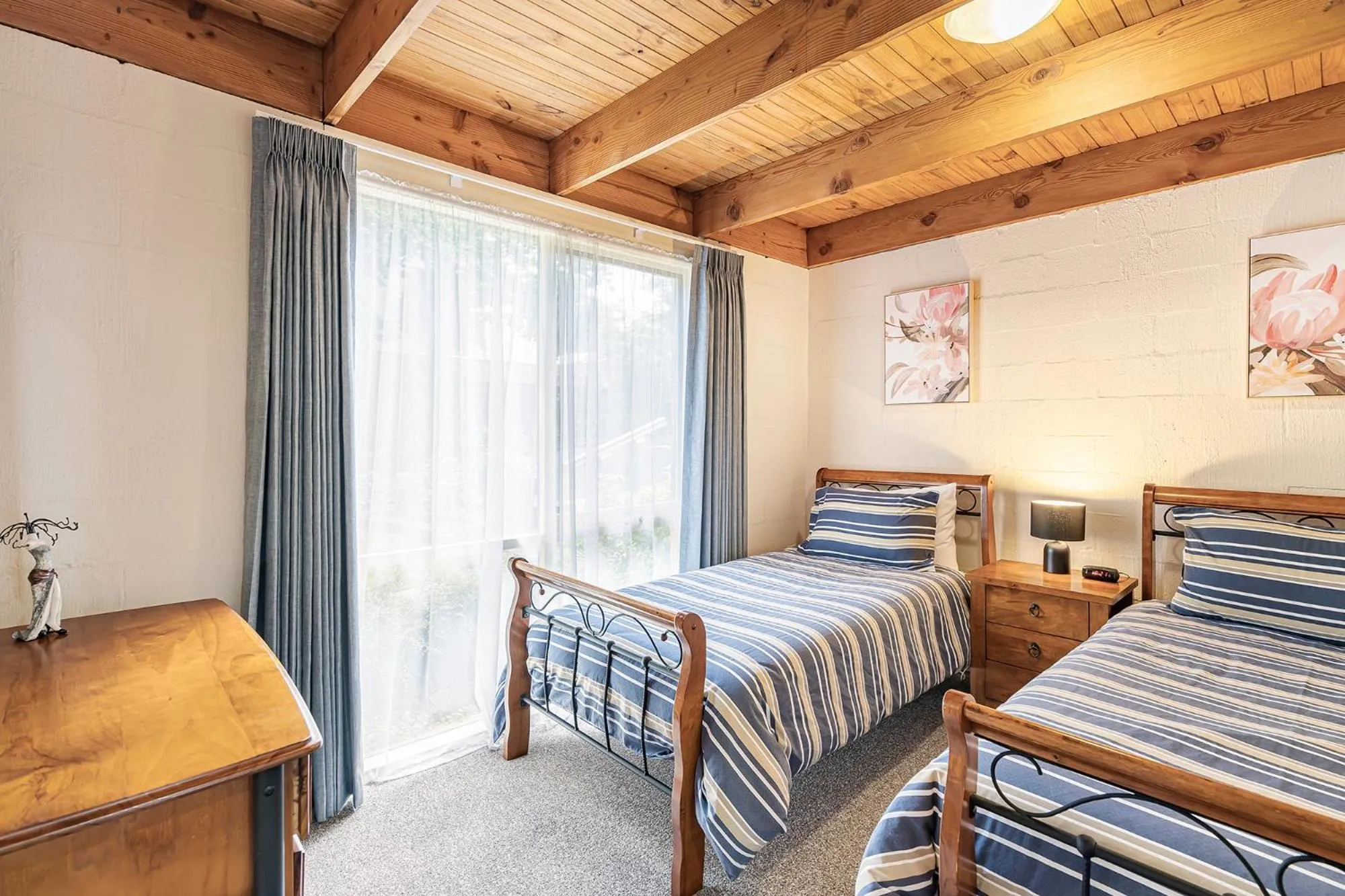 Bed in Bungunyah Apartments