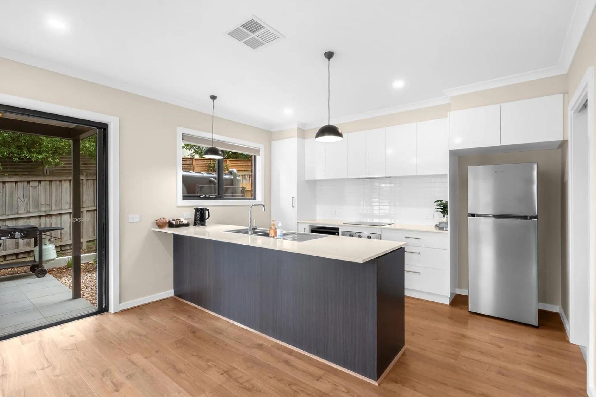Kitchen or kitchenette in Bungunyah Apartments