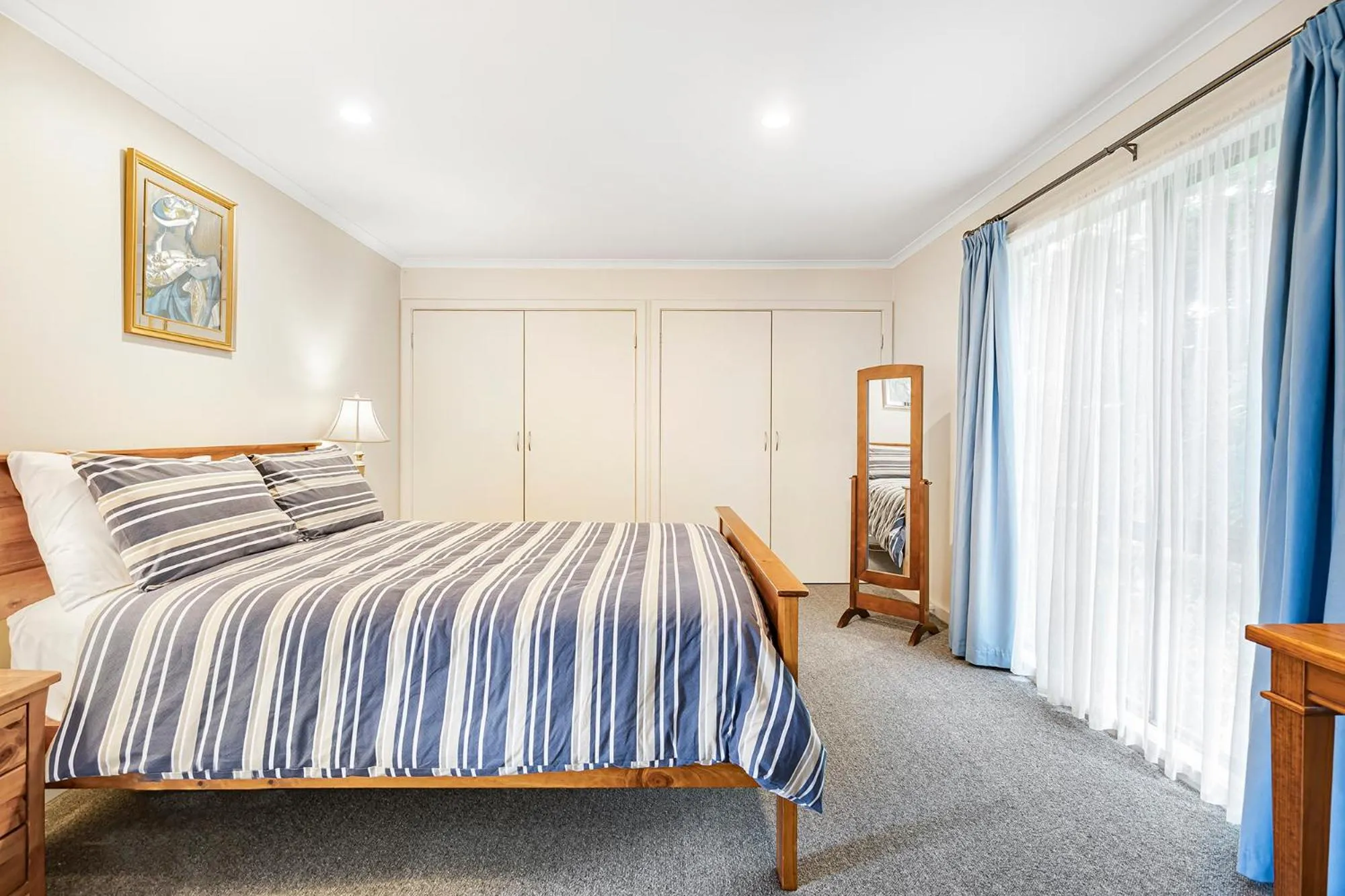 Bed in Bungunyah Apartments