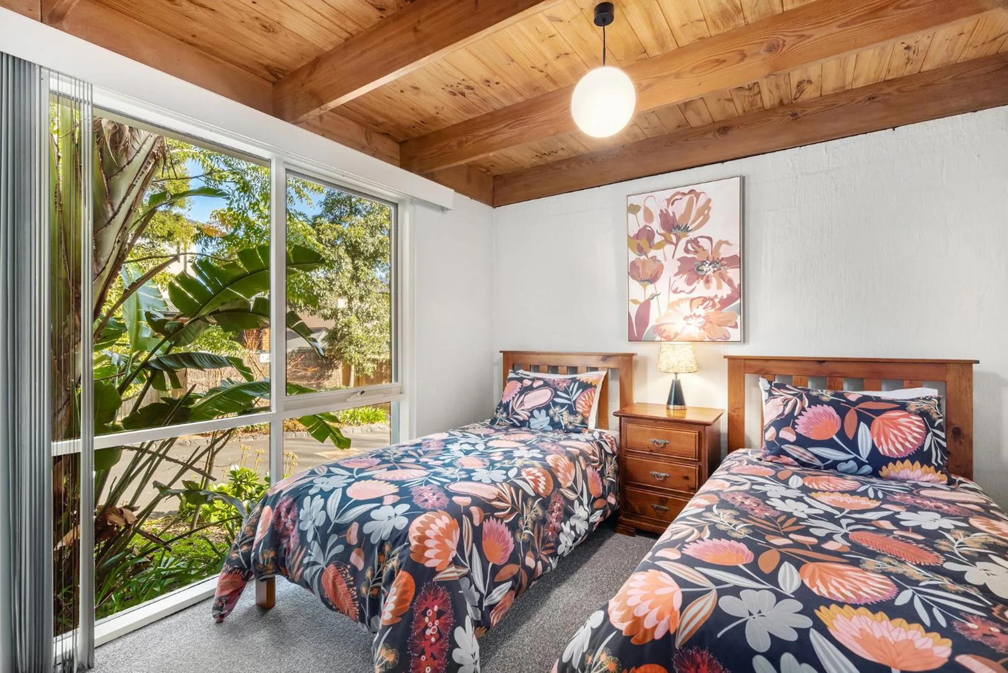 Bed in Bungunyah Apartments