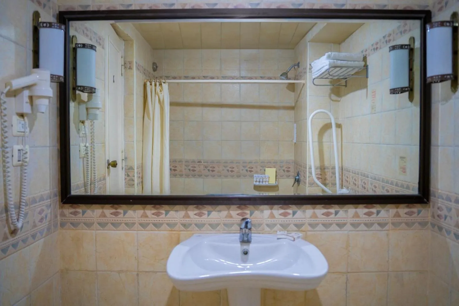 Shower in Retac El Arish