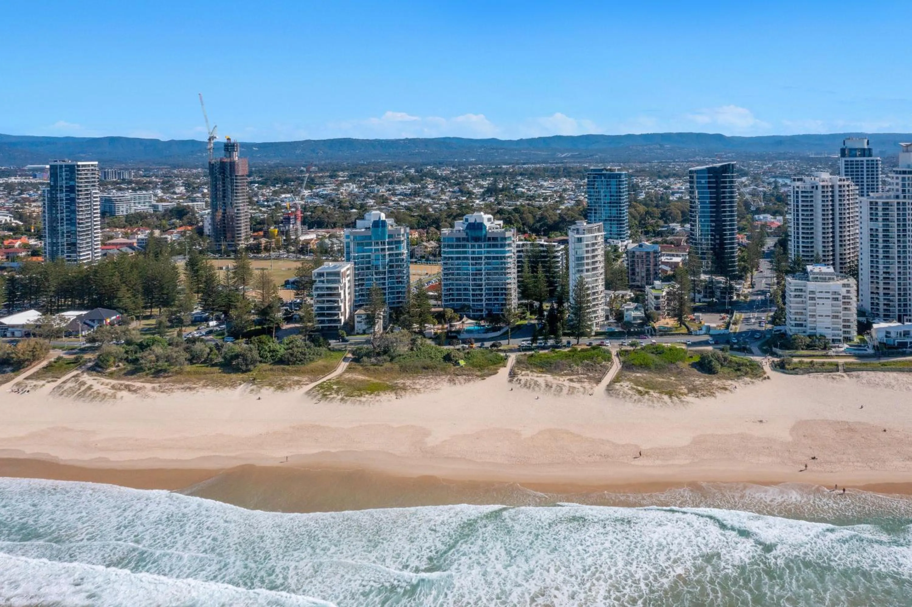 Beach in Oceana On Broadbeach