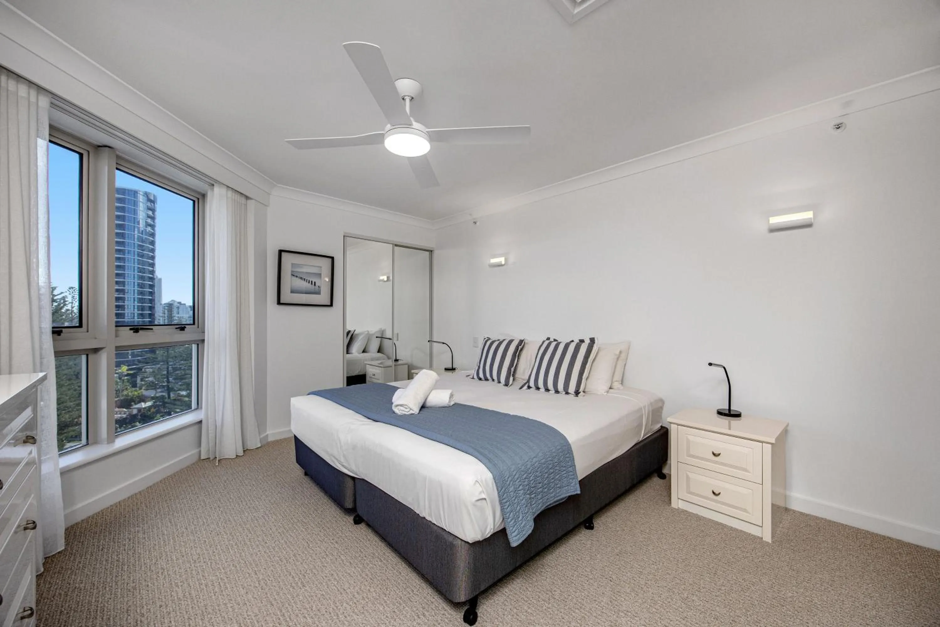 Bed in Oceana On Broadbeach