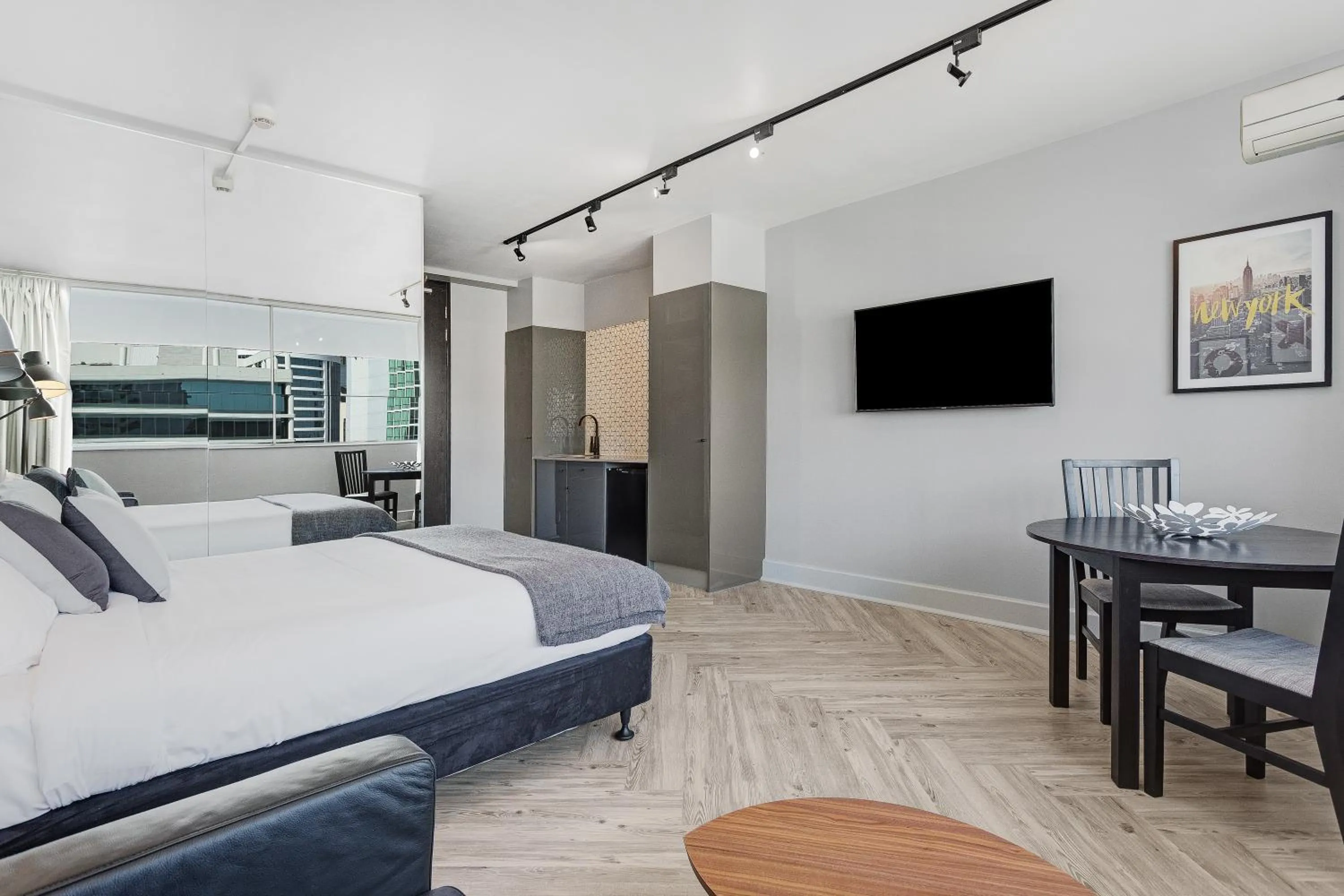 Bedroom, Bed in Ridge Apartment Hotel