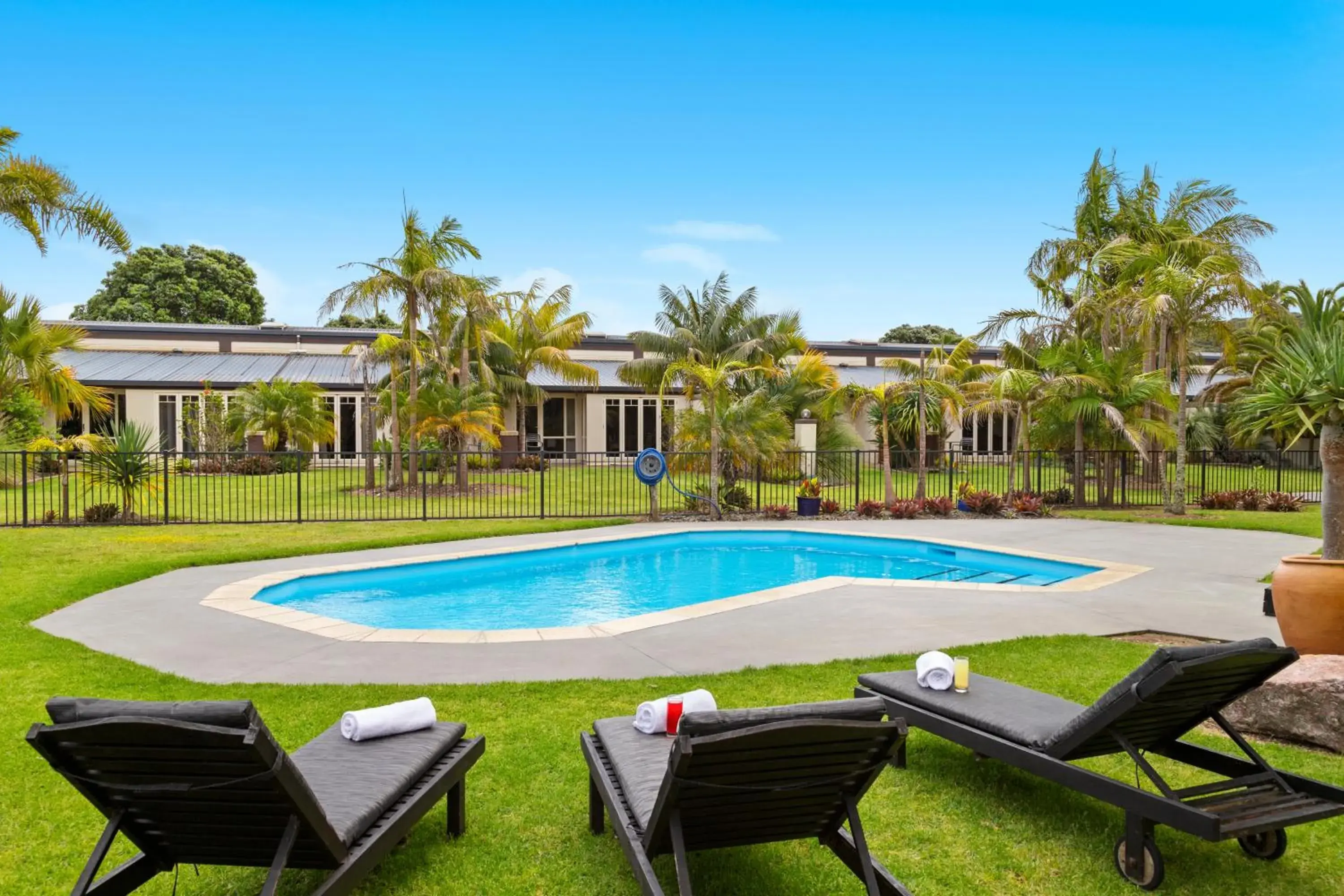 Swimming pool in Taipa Beach Resort Swimming pool in Taipa Beach Resort