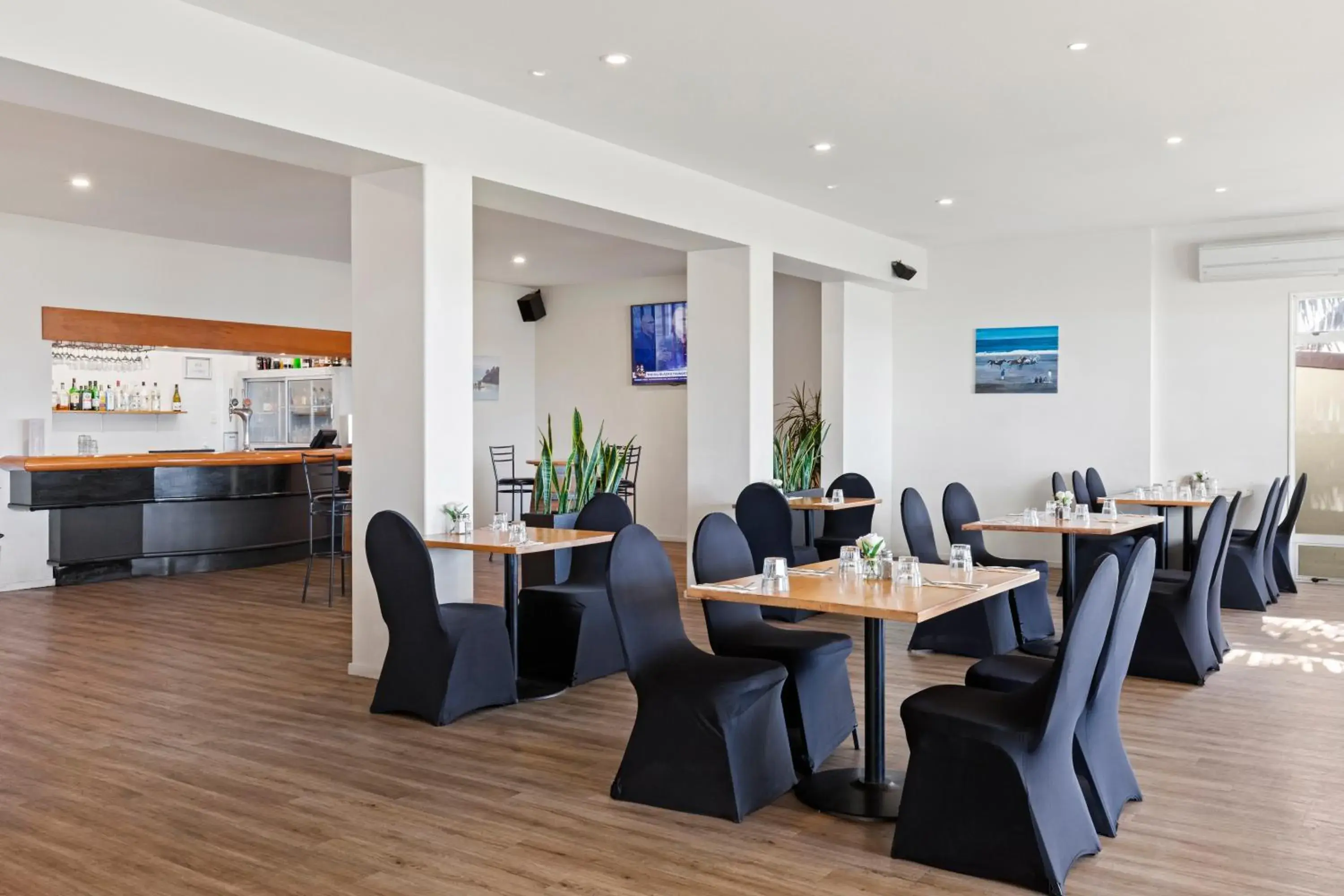 Restaurant/places to eat in Taipa Beach Resort Restaurant/places to eat in Taipa Beach Resort