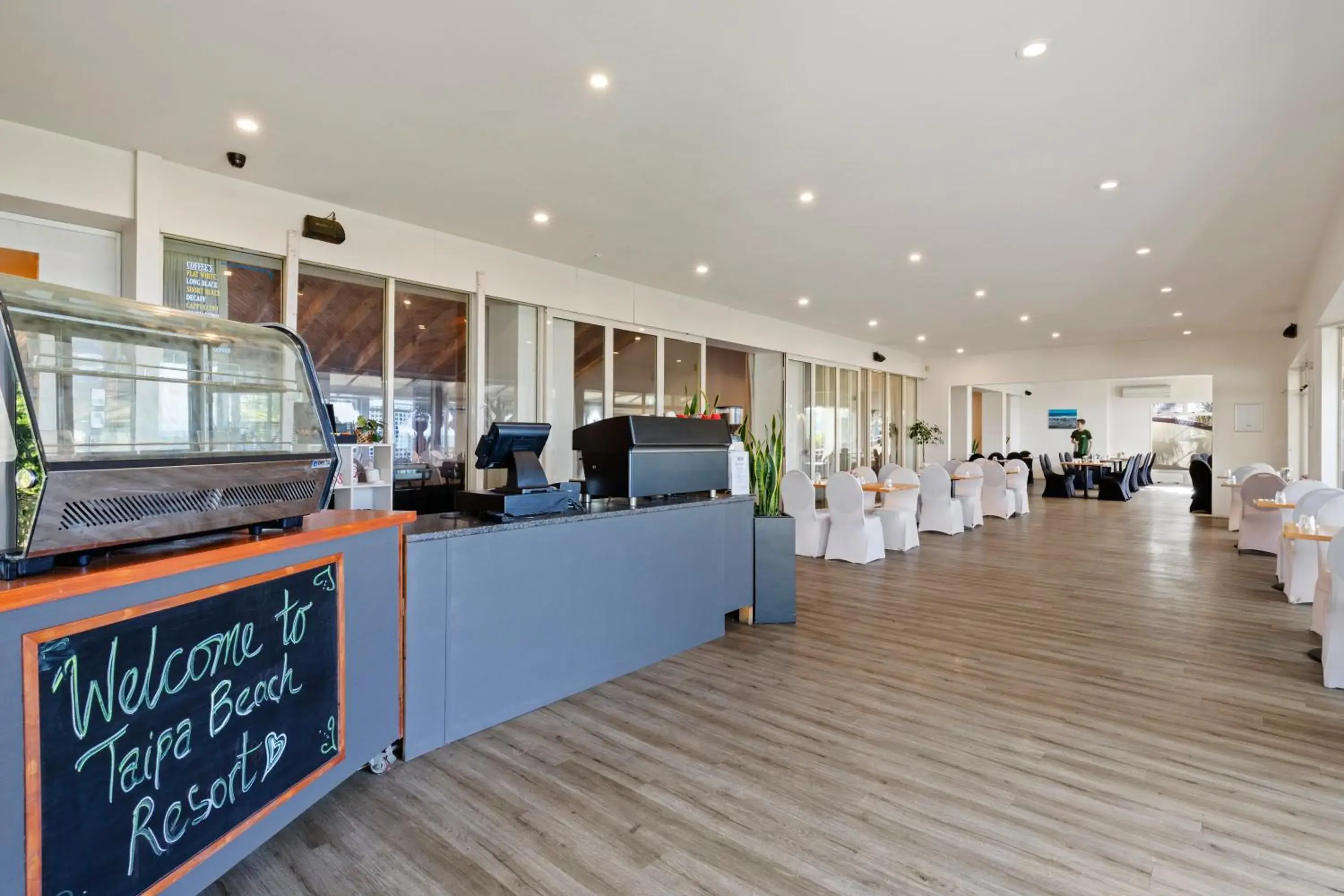 Restaurant/places to eat in Taipa Beach Resort Restaurant/places to eat in Taipa Beach Resort