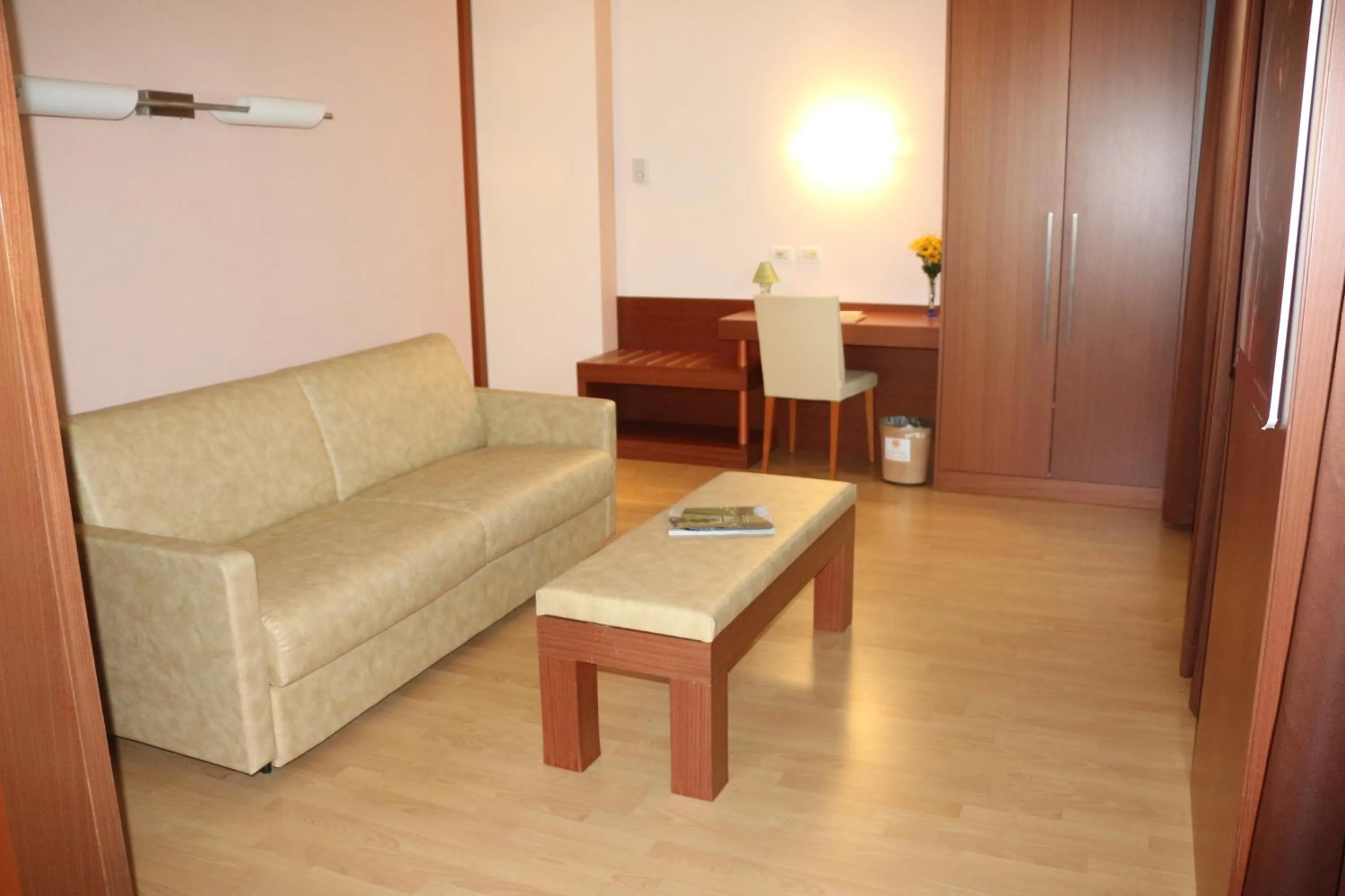 Living room in Bella Italia Palace Hotel