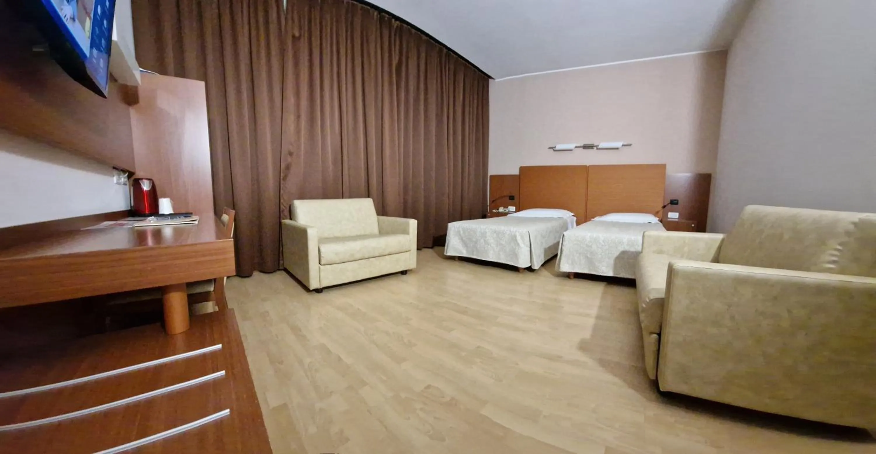 Photo of the whole room, Bed in Bella Italia Palace Hotel