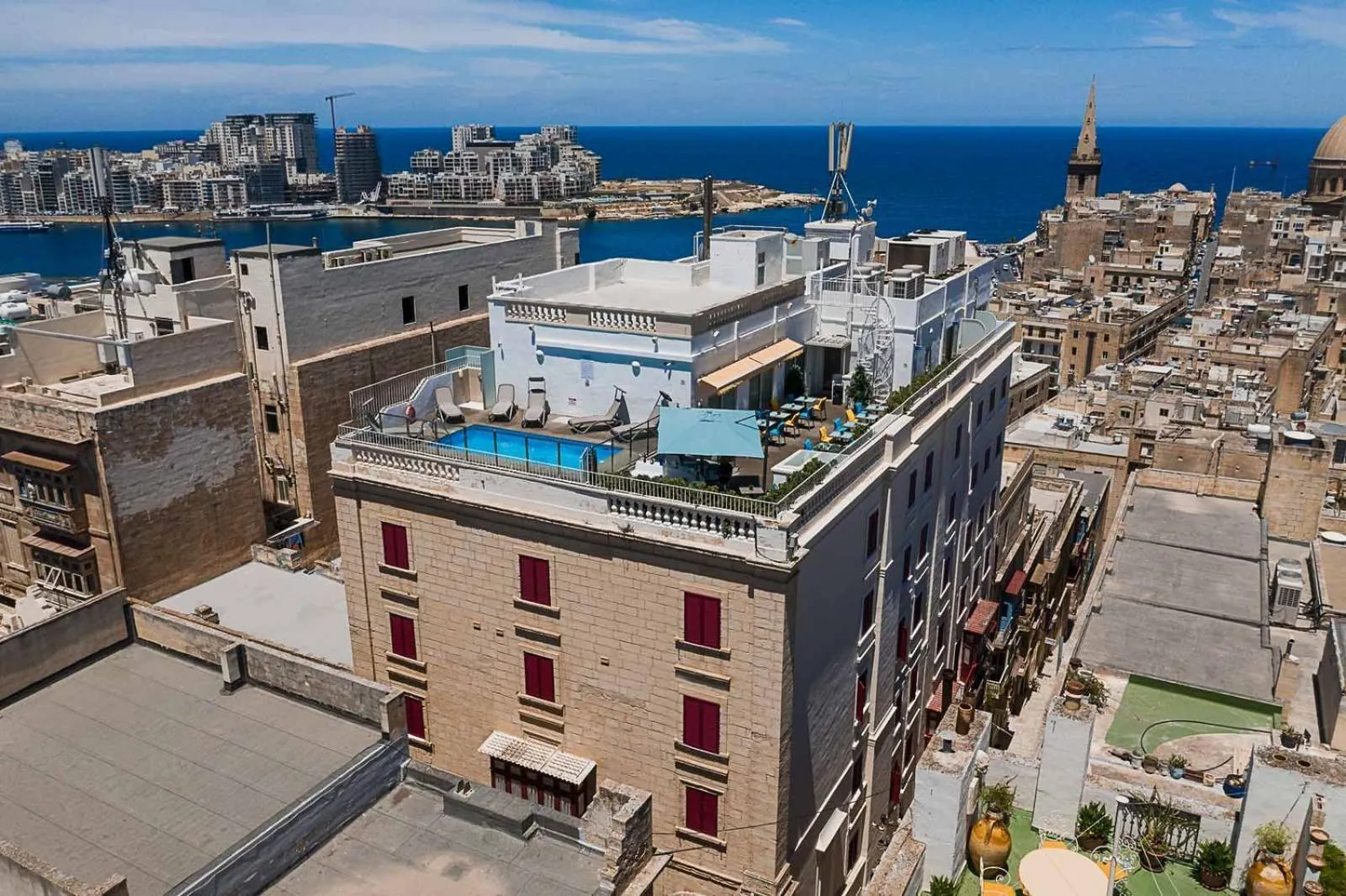 Bird's eye view in Osborne Hotel