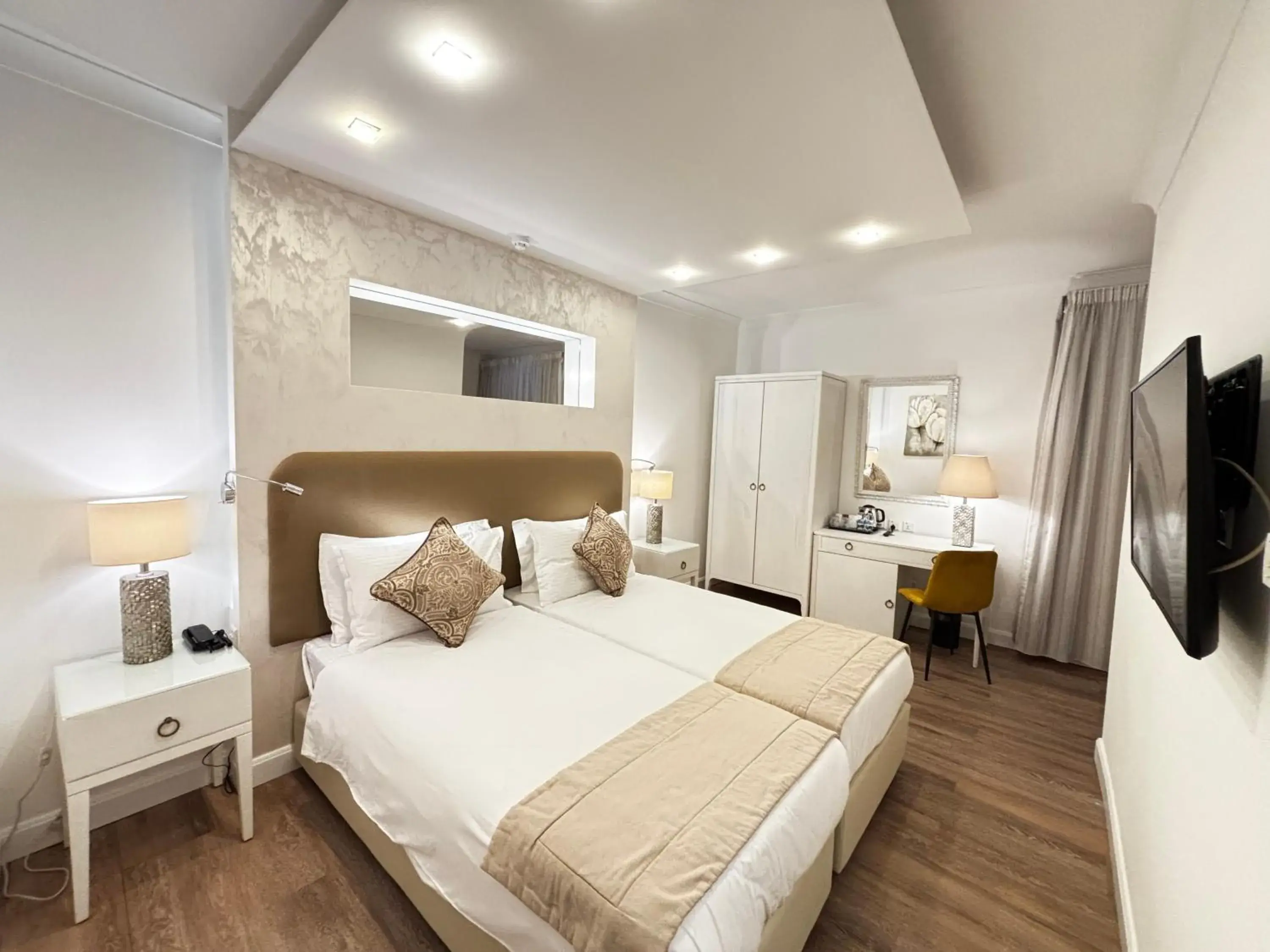 Bed in Osborne Hotel Bed in Osborne Hotel