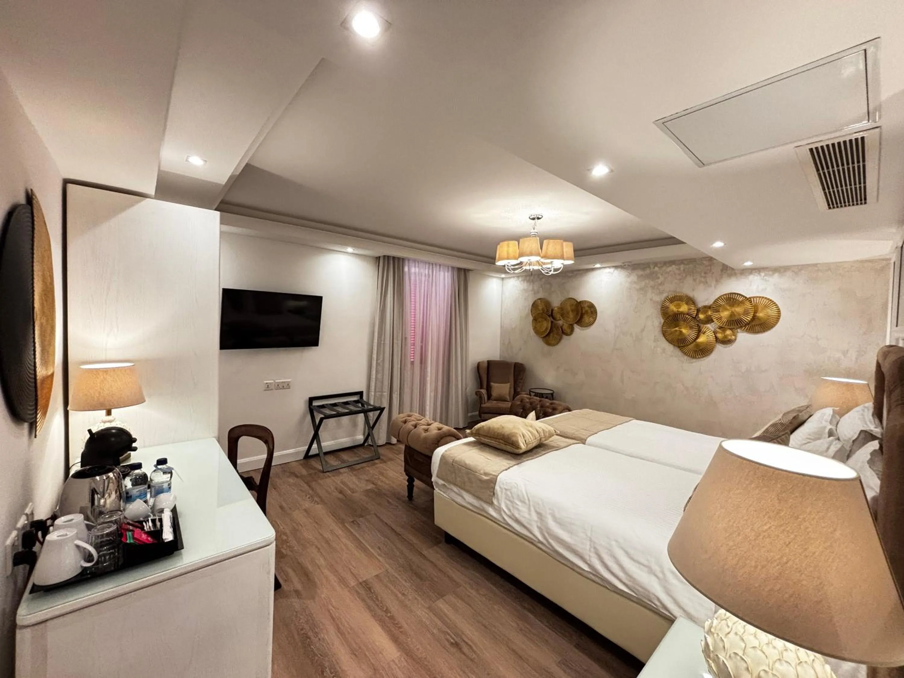 Bed in Osborne Hotel