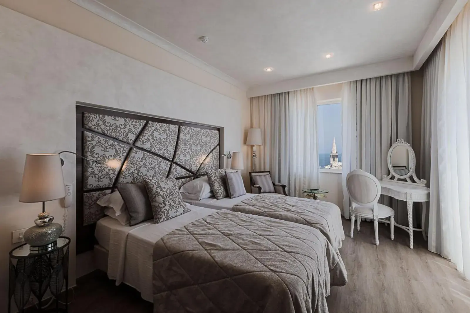 Deluxe Double or Twin Room with Sea View - single occupancy in Osborne Hotel Deluxe Double or Twin Room with Sea View - single occupancy in Osborne Hotel