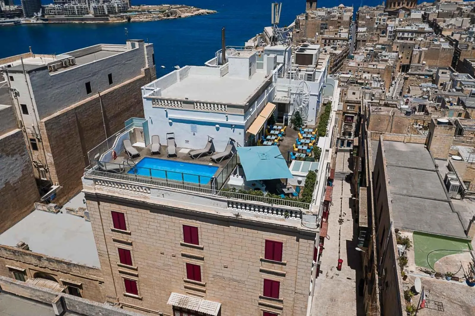 Bird's eye view in Osborne Hotel