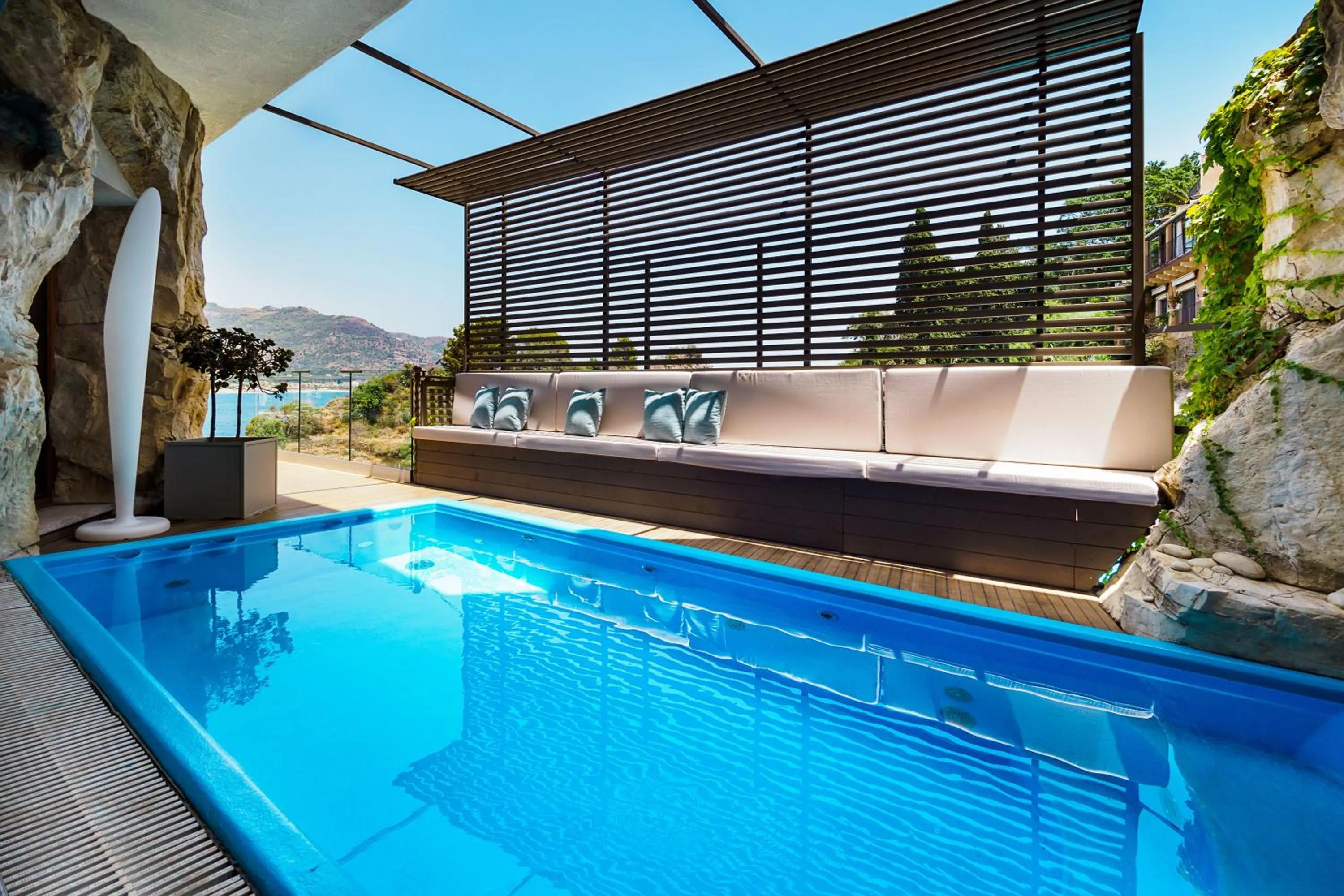 Pool view in Atlantis Bay - The Leading Hotels of the World