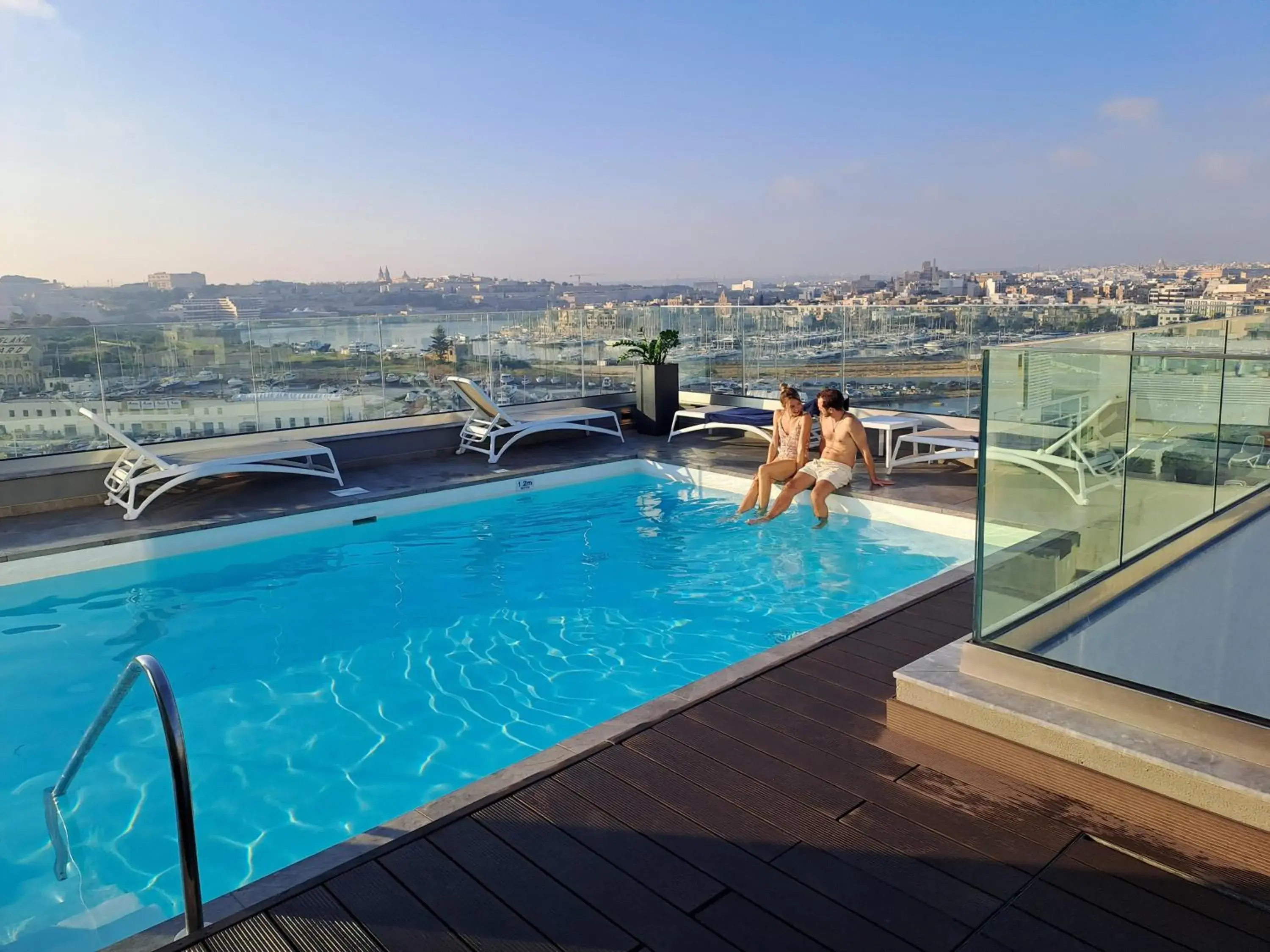 Swimming pool in Verdi Gzira Promenade Swimming pool in Verdi Gzira Promenade