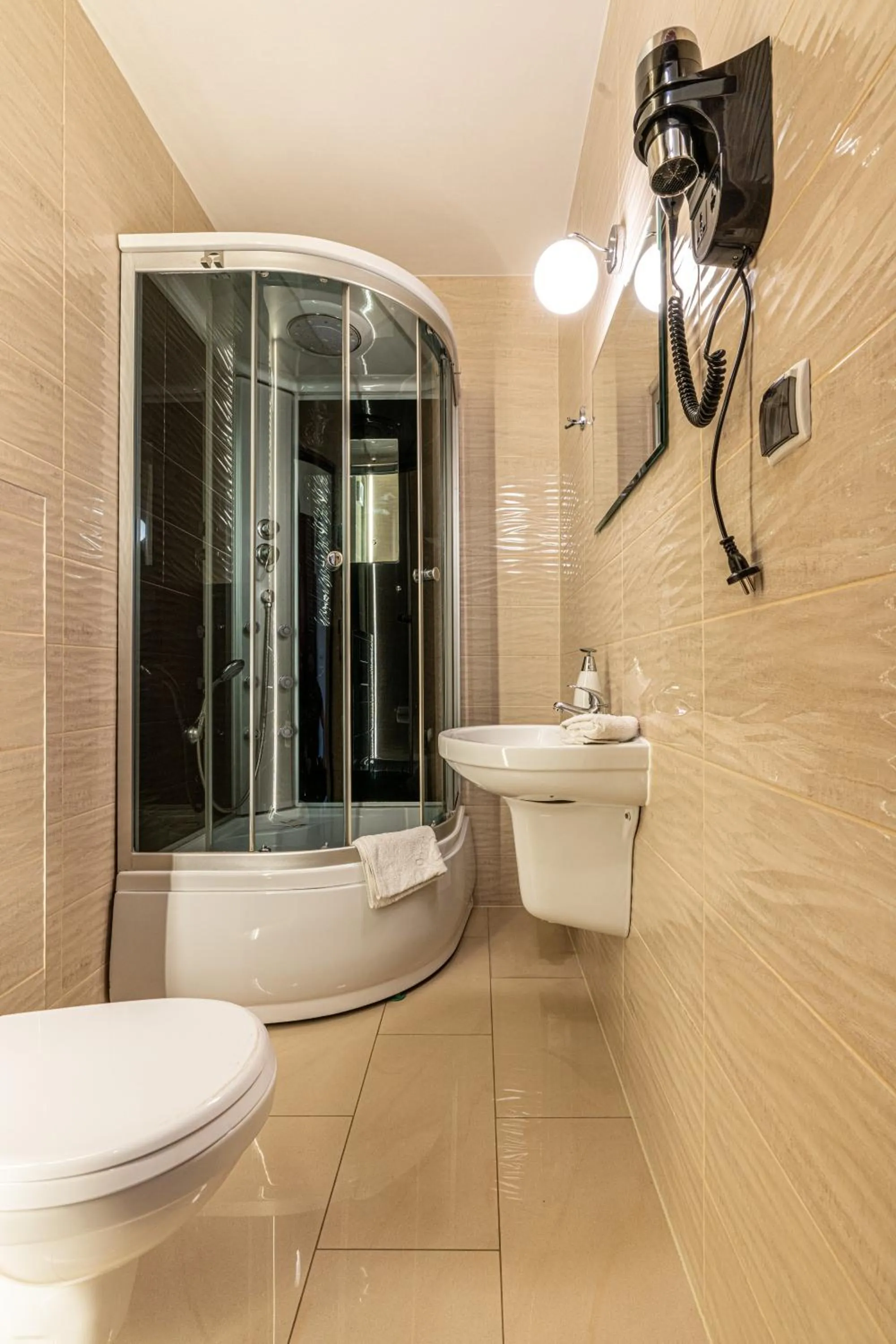 Shower in Leśny Dworek Biały Dunajec