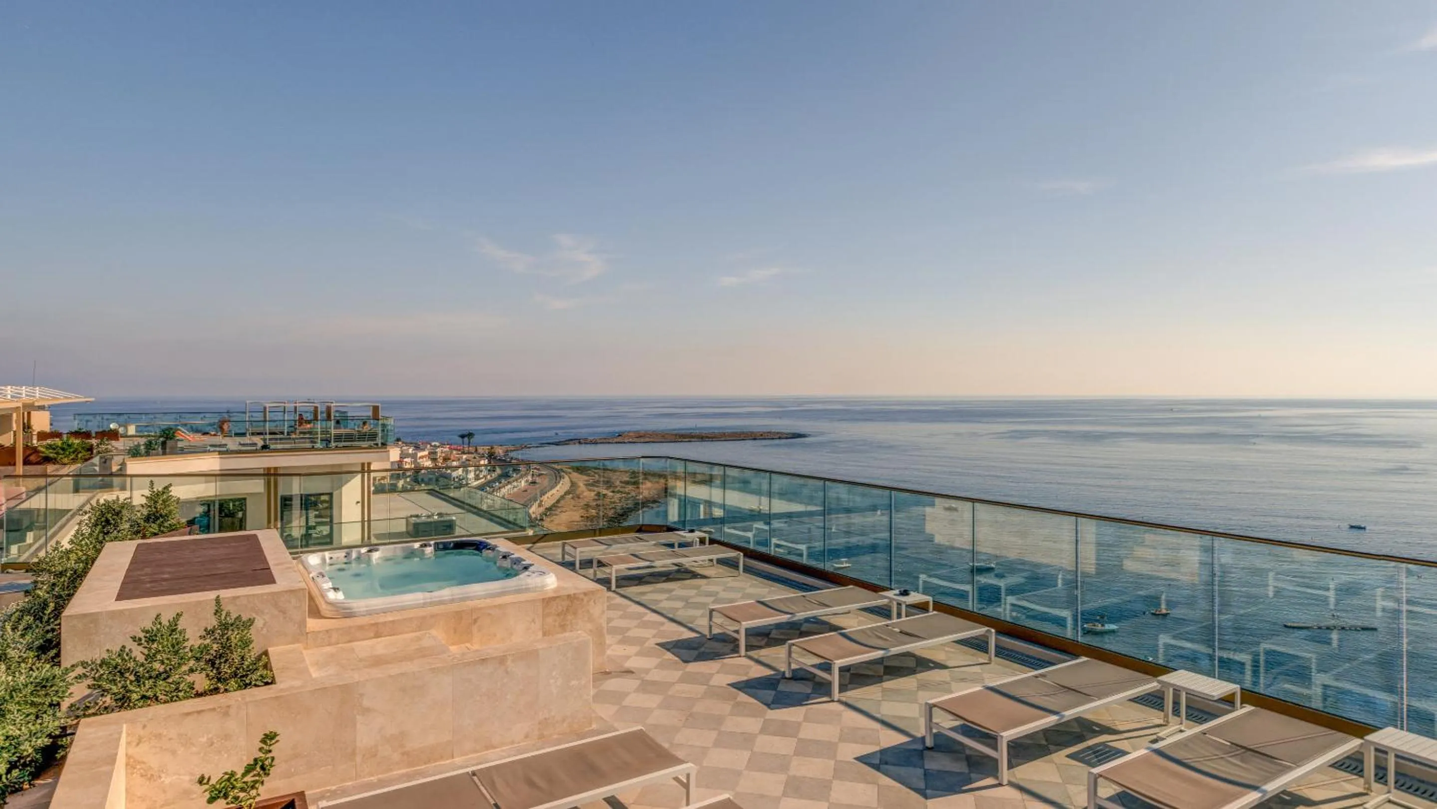 Hot Tub in AX ODYCY Hotel