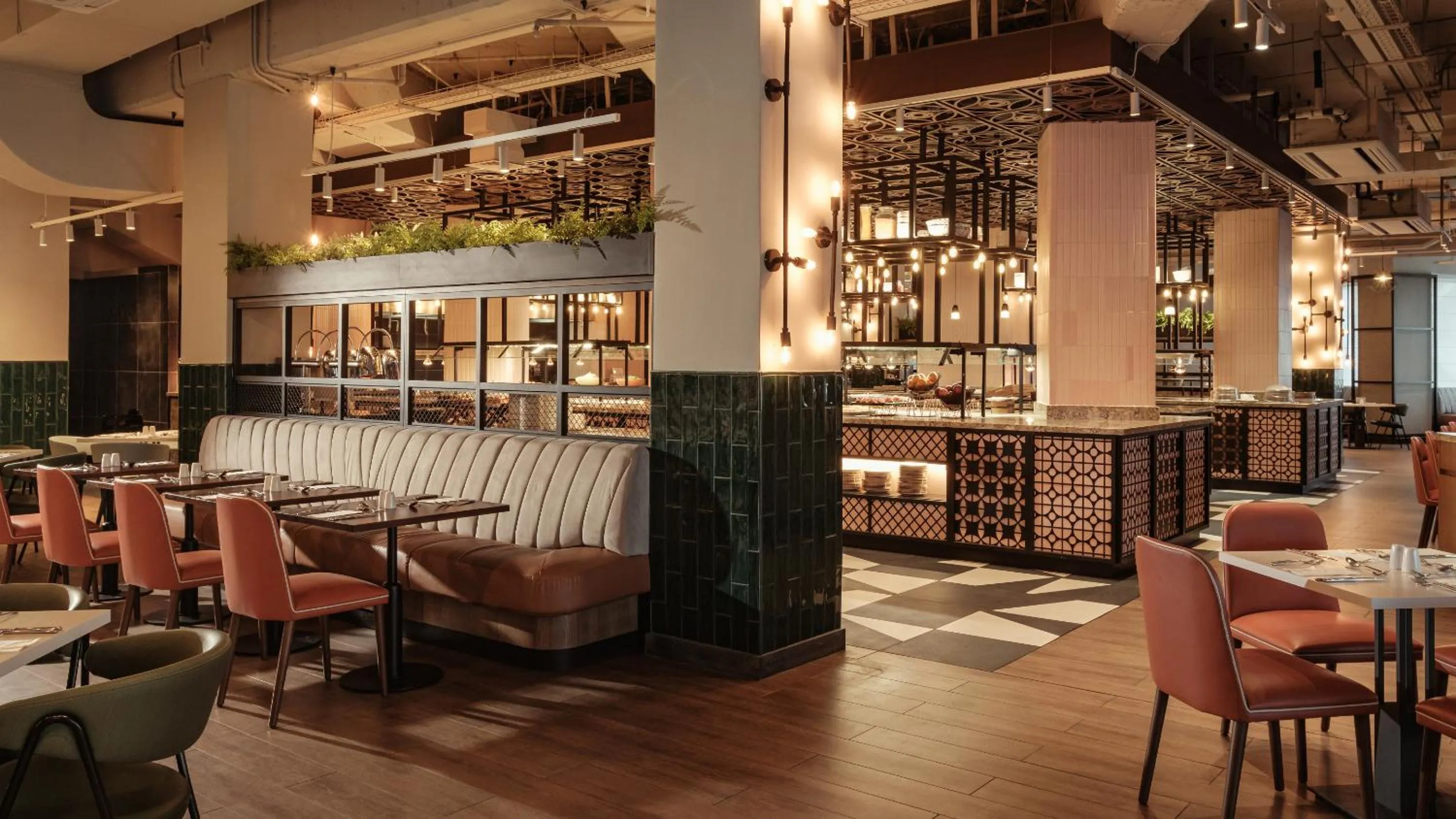 Restaurant/places to eat in AX ODYCY Hotel