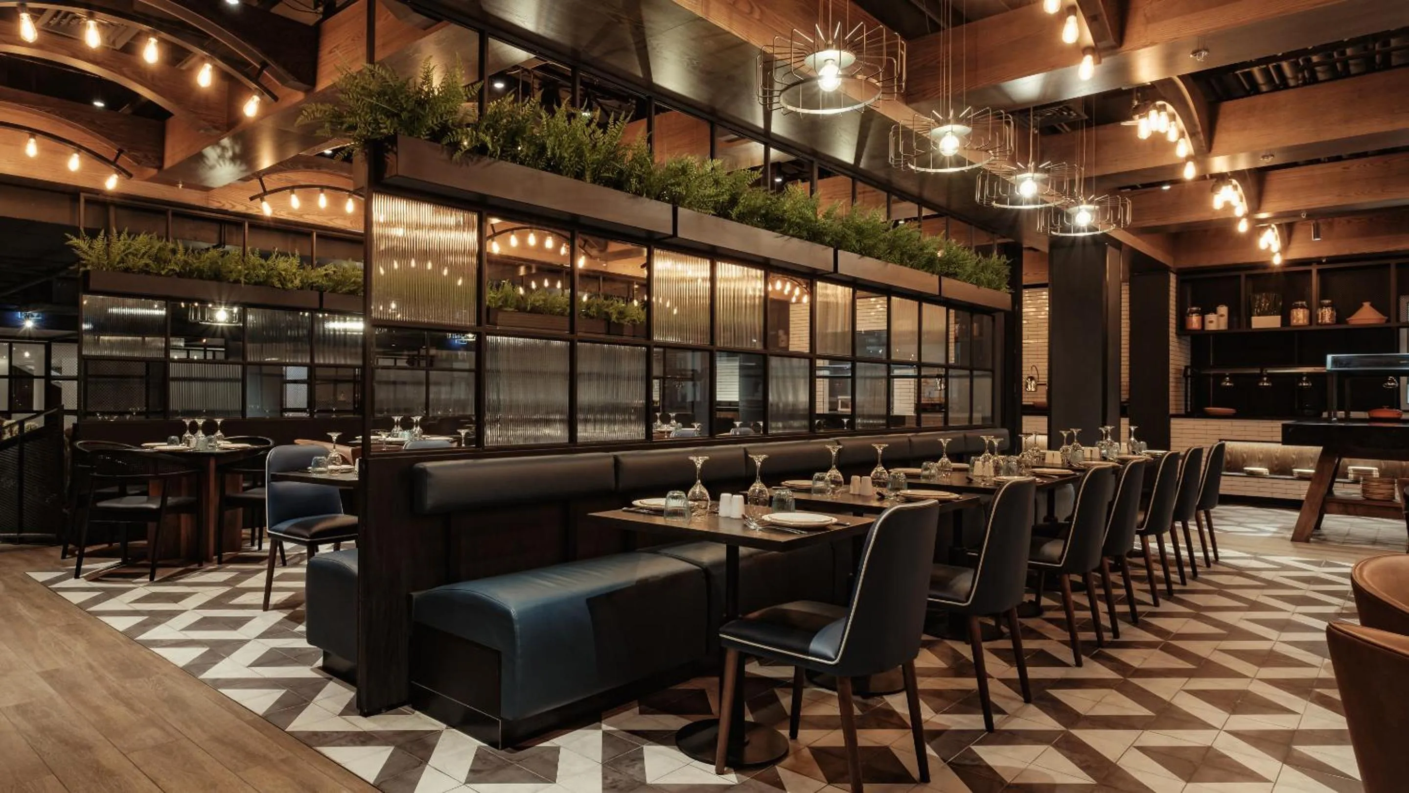 Restaurant/places to eat in AX ODYCY Hotel