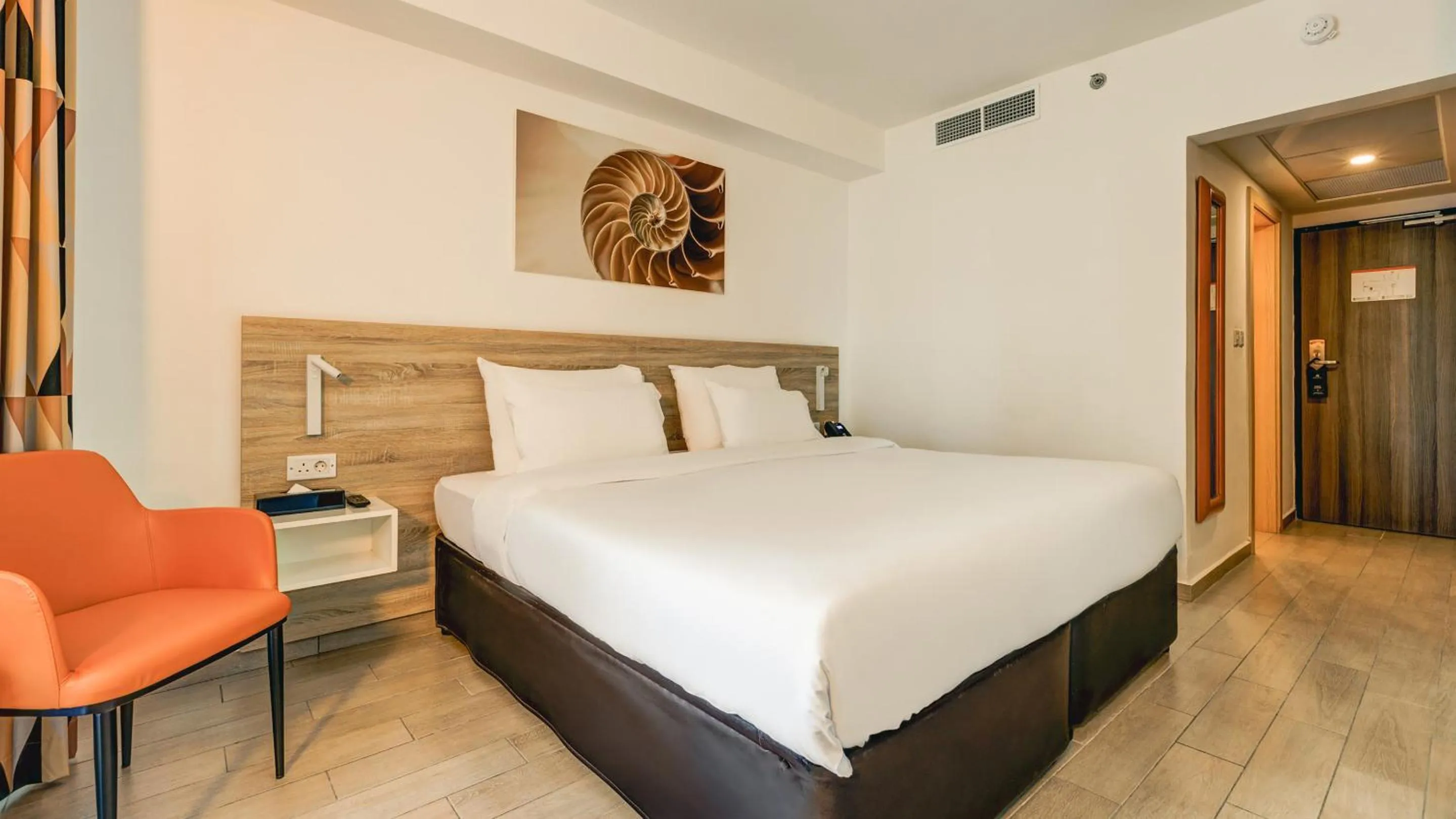 Bedroom, Bed in AX ODYCY Hotel