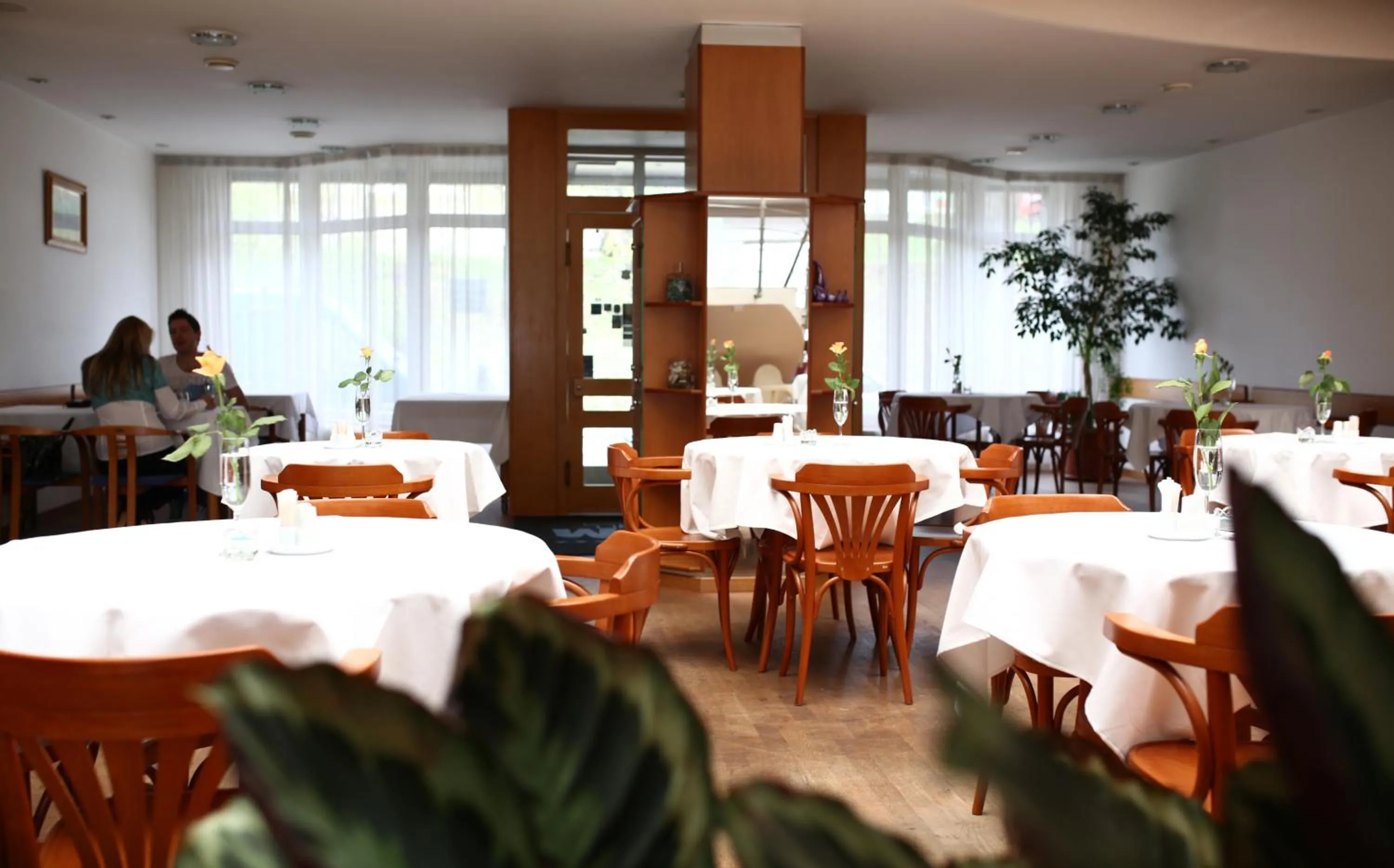 Restaurant/places to eat in Hotel Atrium