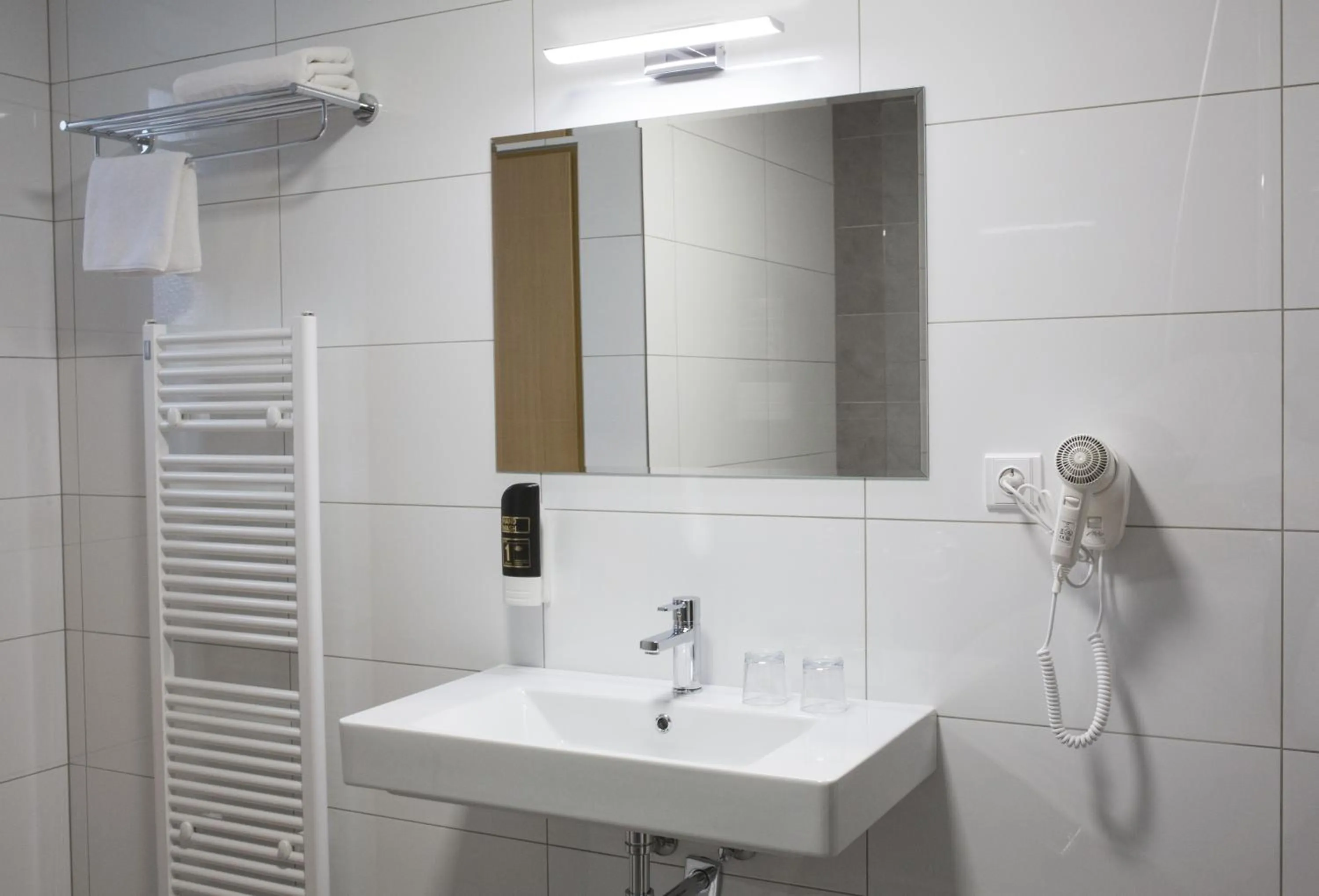 Bathroom in Hotel Atrium