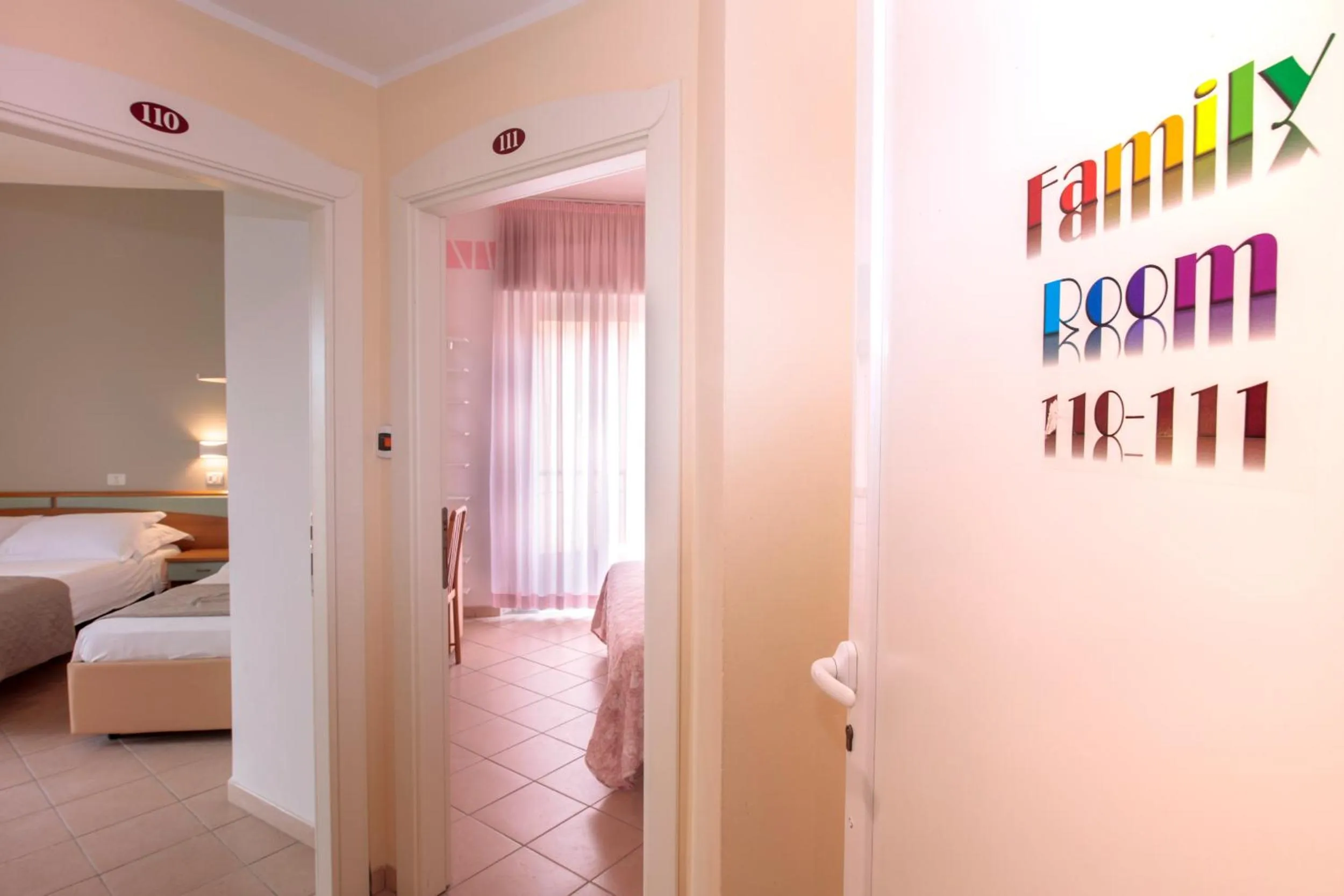 Photo of the whole room, Bed in Hotel Holland