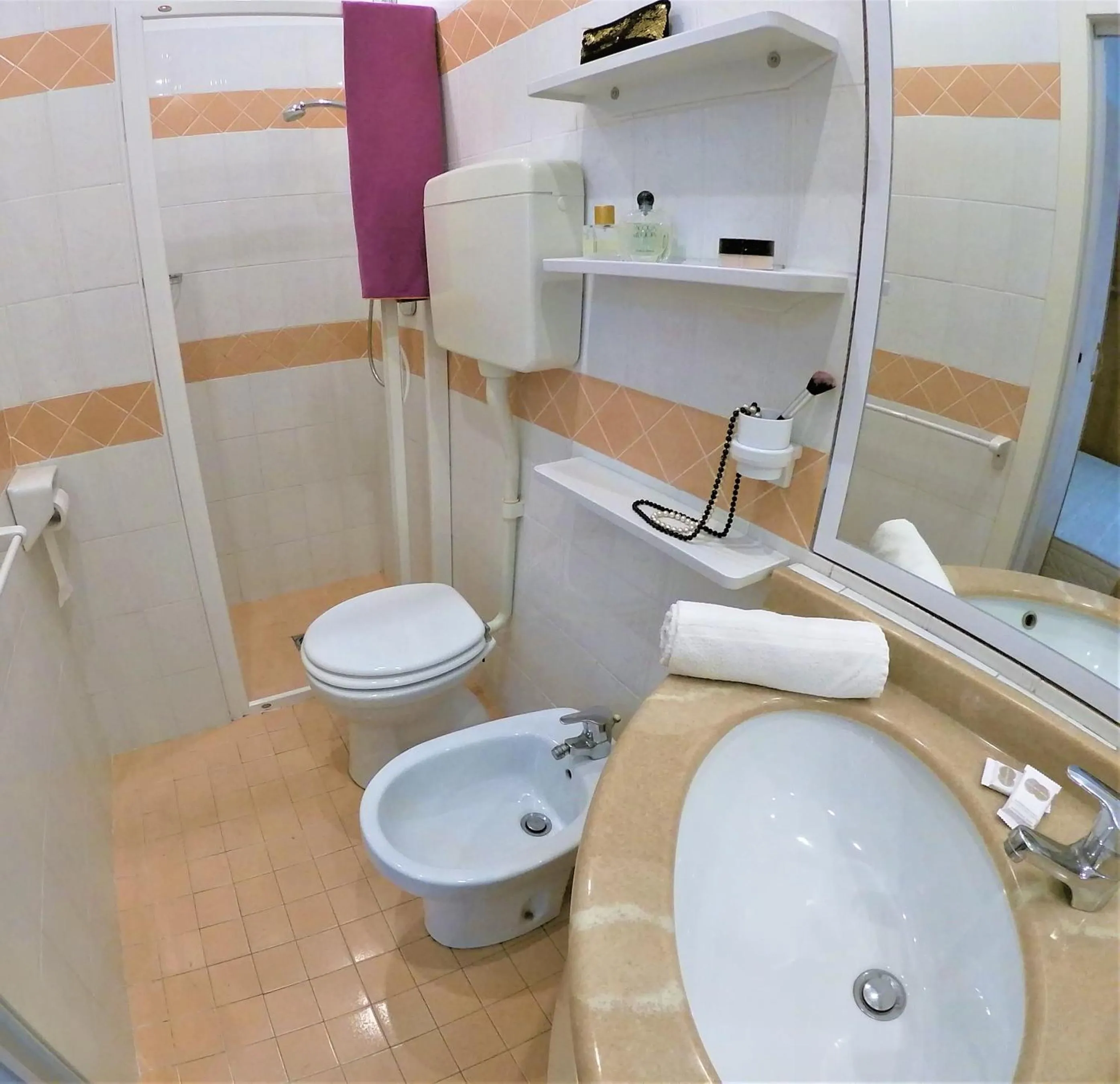 Bathroom in Hotel Holland