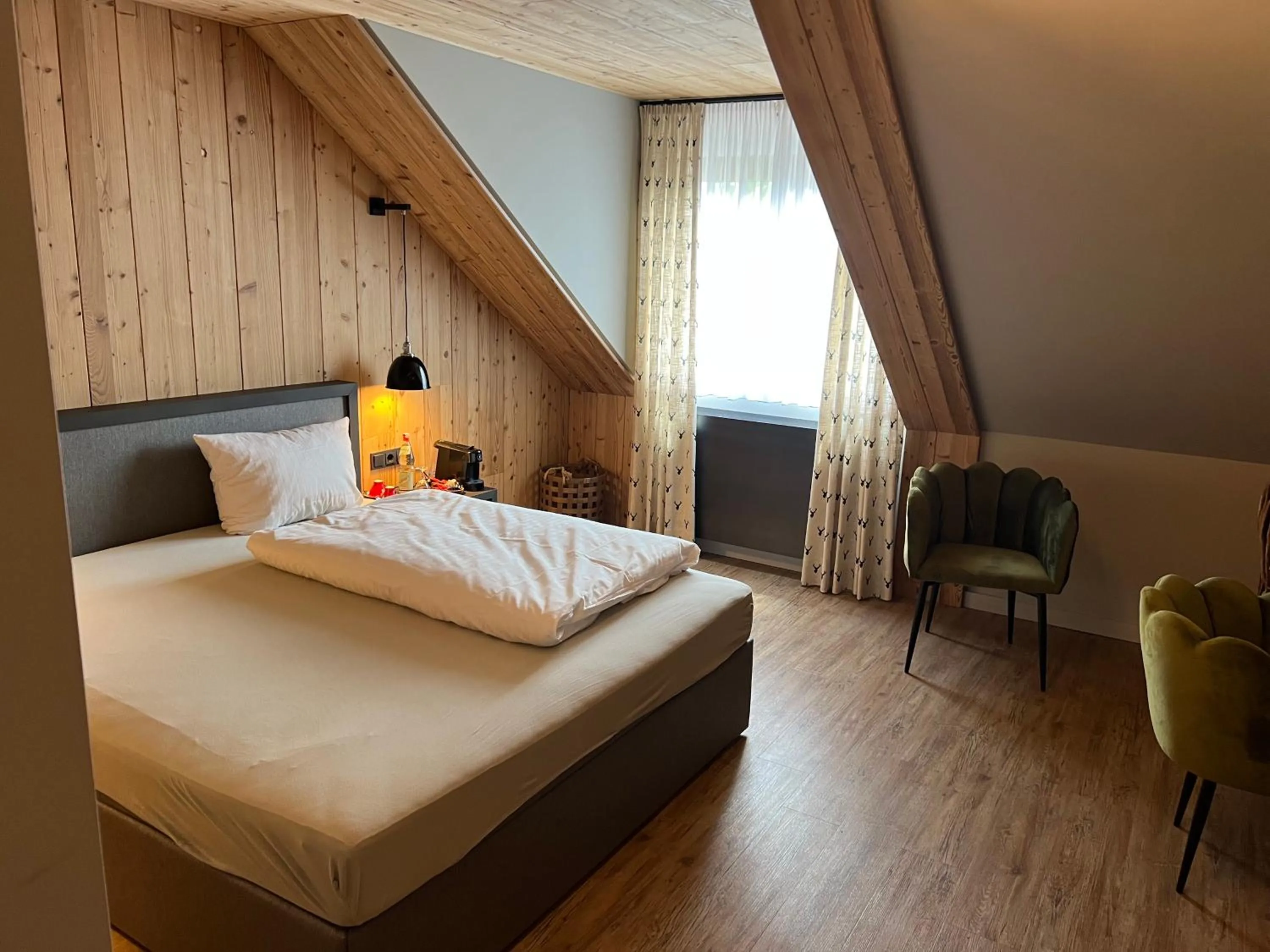 Photo of the whole room, Bed in Das kleine Landhotel