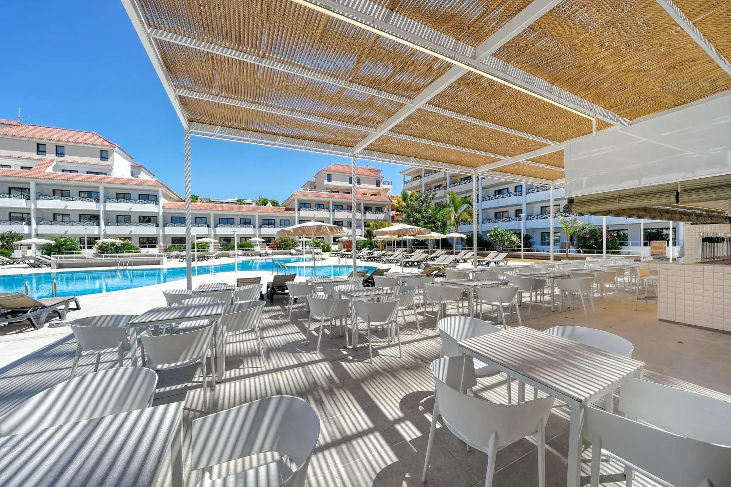 Lounge or bar in Hotel Parque La Paz Lounge or bar in Hotel Parque La Paz