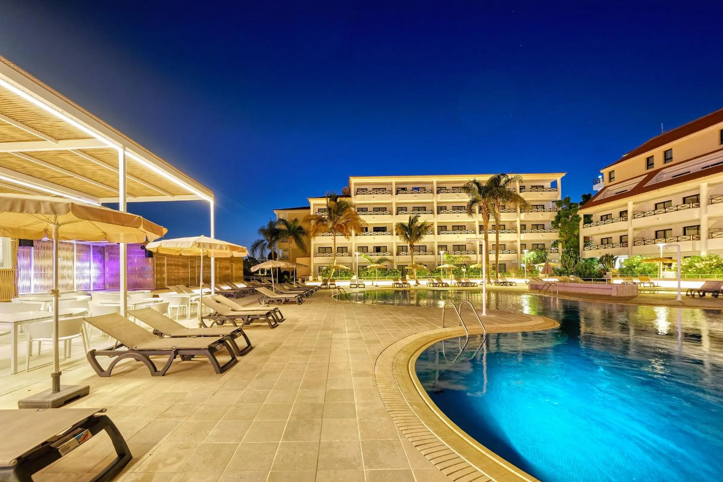 Pool view in Hotel Parque La Paz