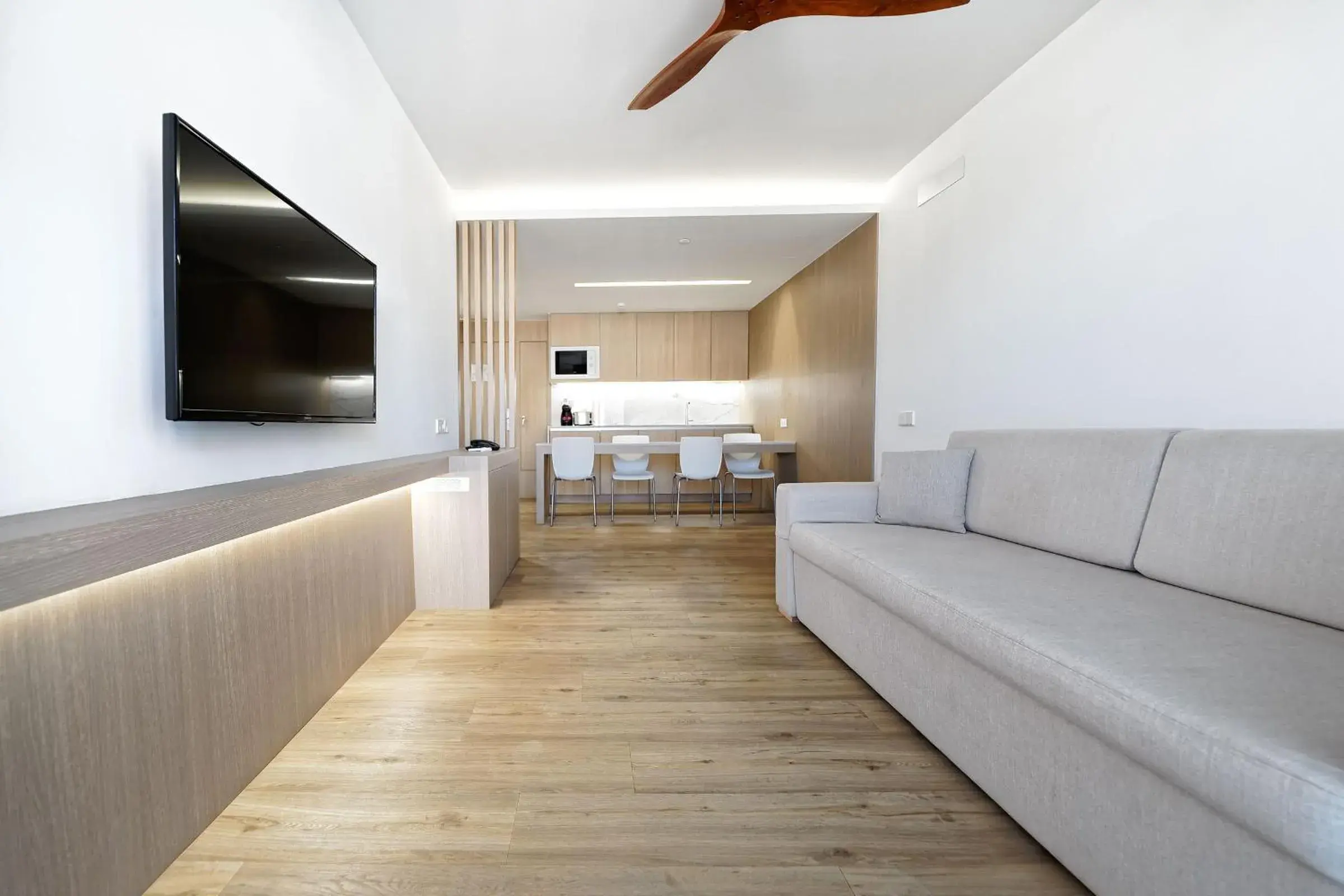 TV and multimedia, Bed in Hotel Parque La Paz TV and multimedia, Bed in Hotel Parque La Paz