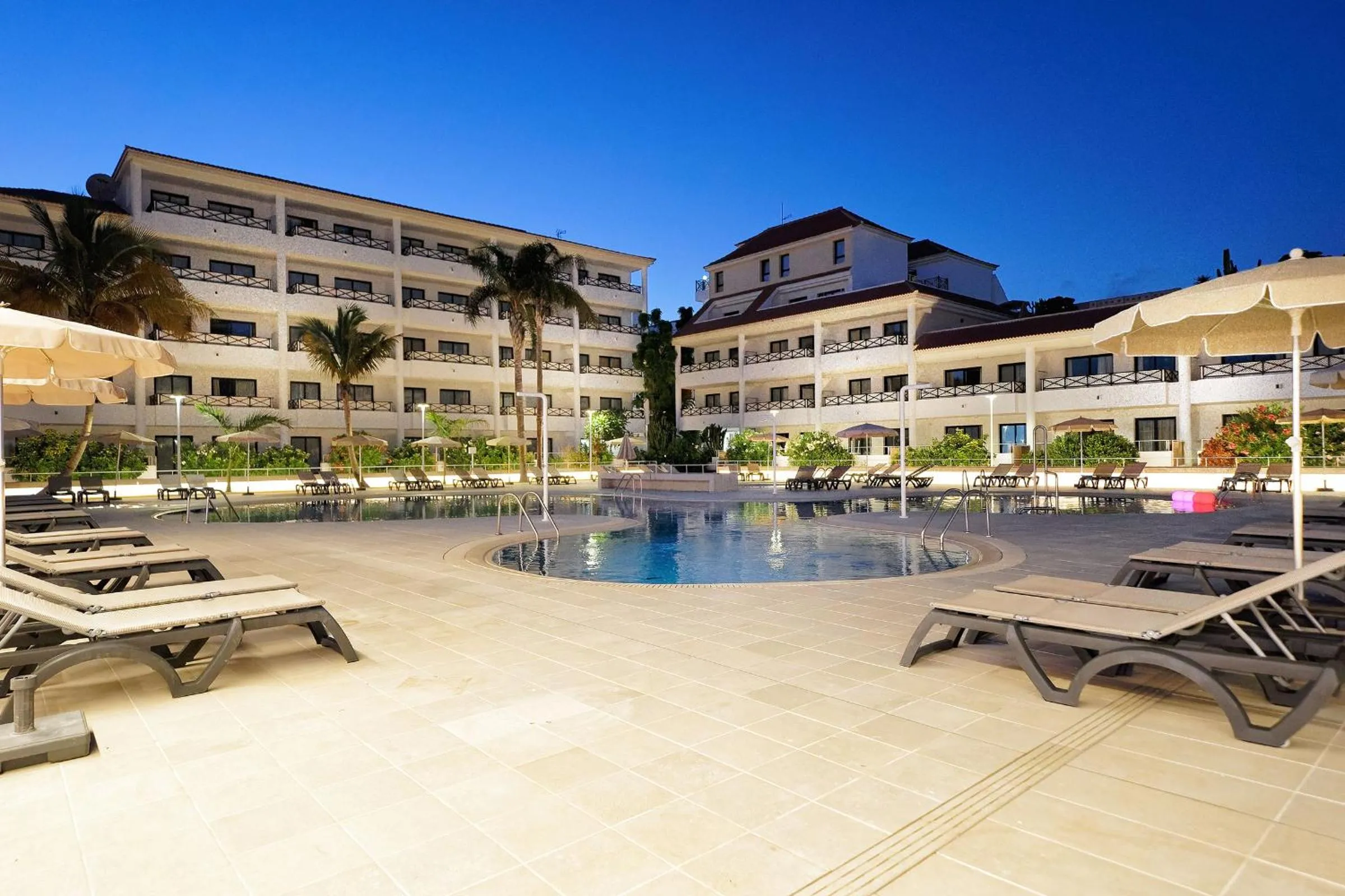Swimming pool in Hotel Parque La Paz