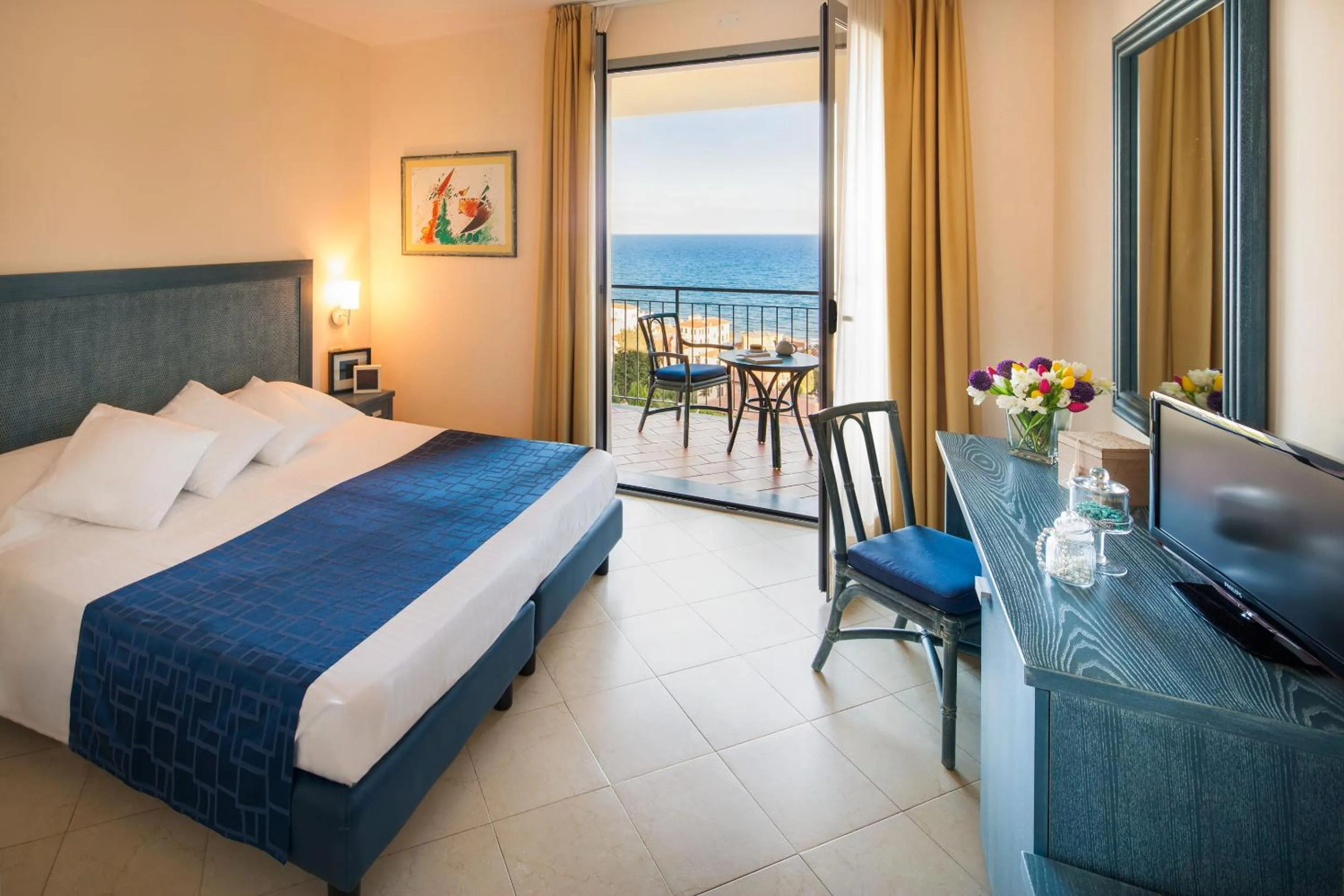 Bed in Hotel Metropol