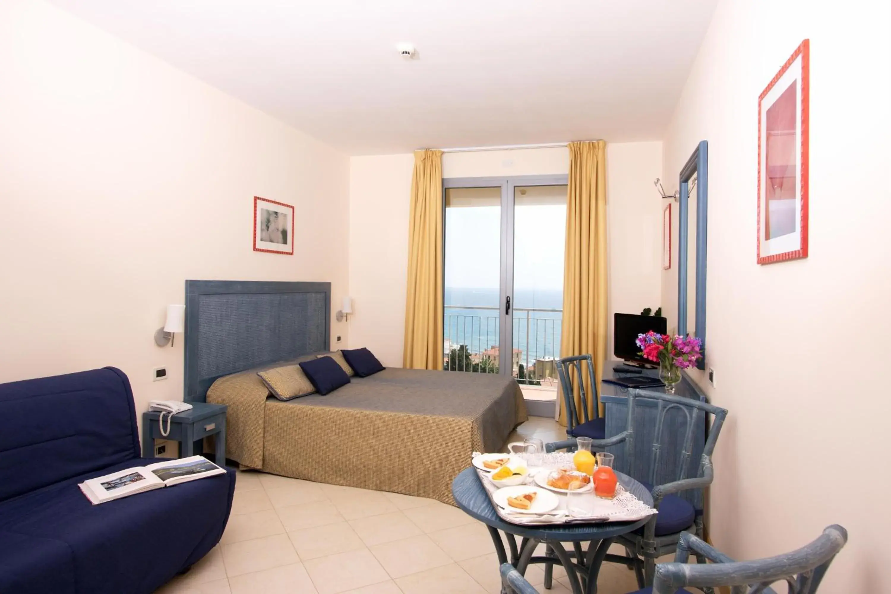 Bedroom in Hotel Metropol Bedroom in Hotel Metropol