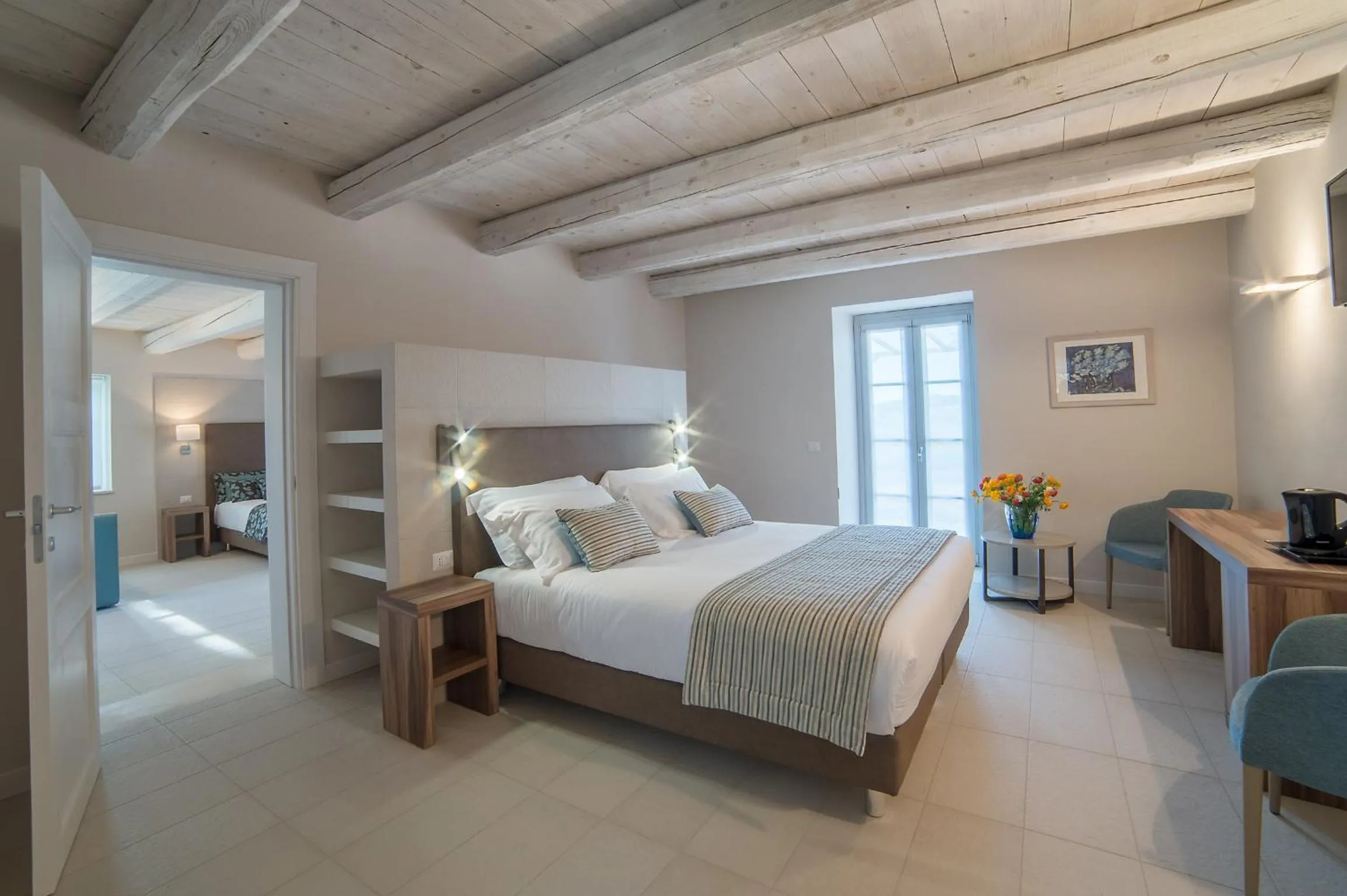 Photo of the whole room, Bed in Agromarino