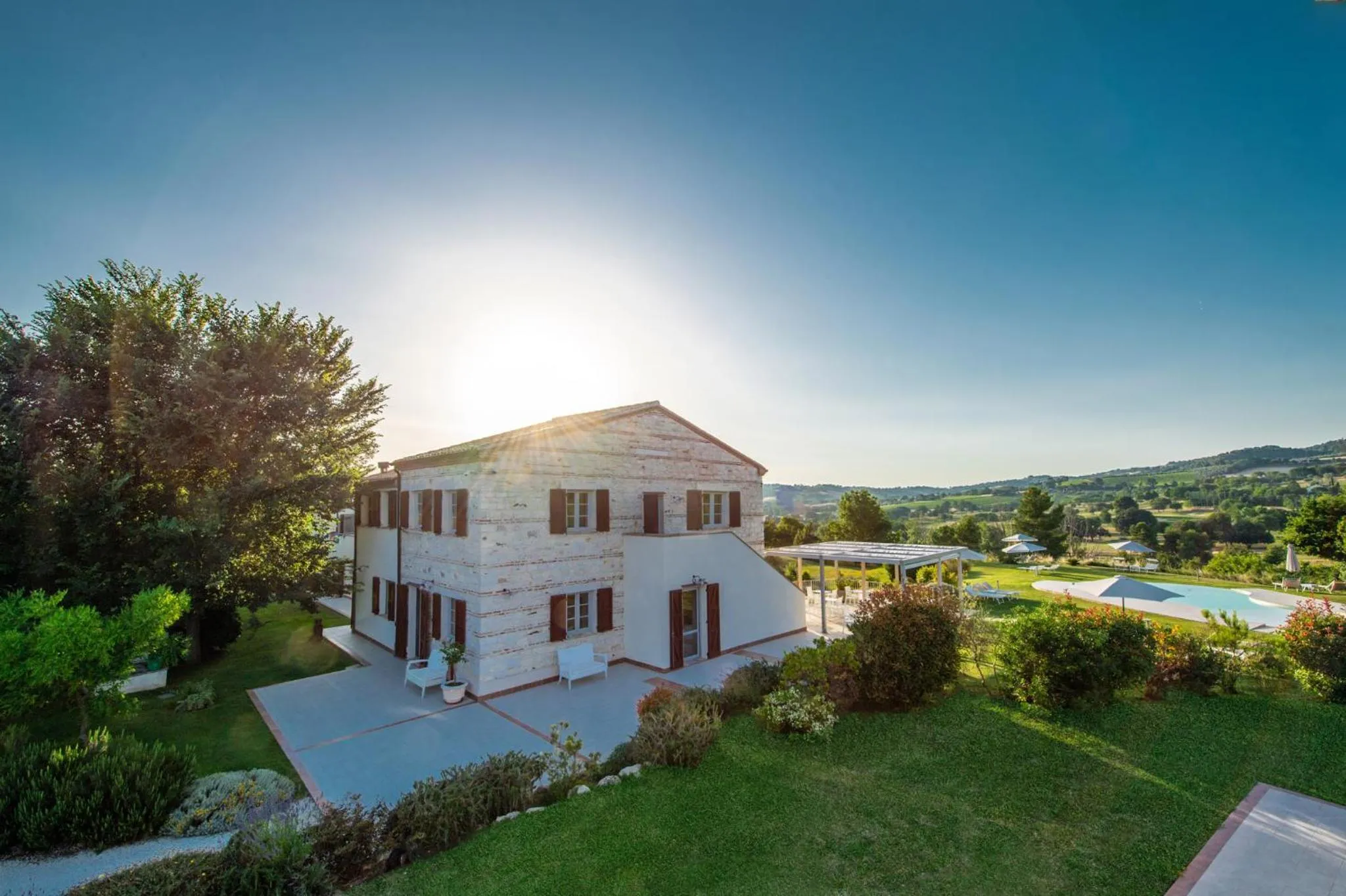 Property building in Agromarino