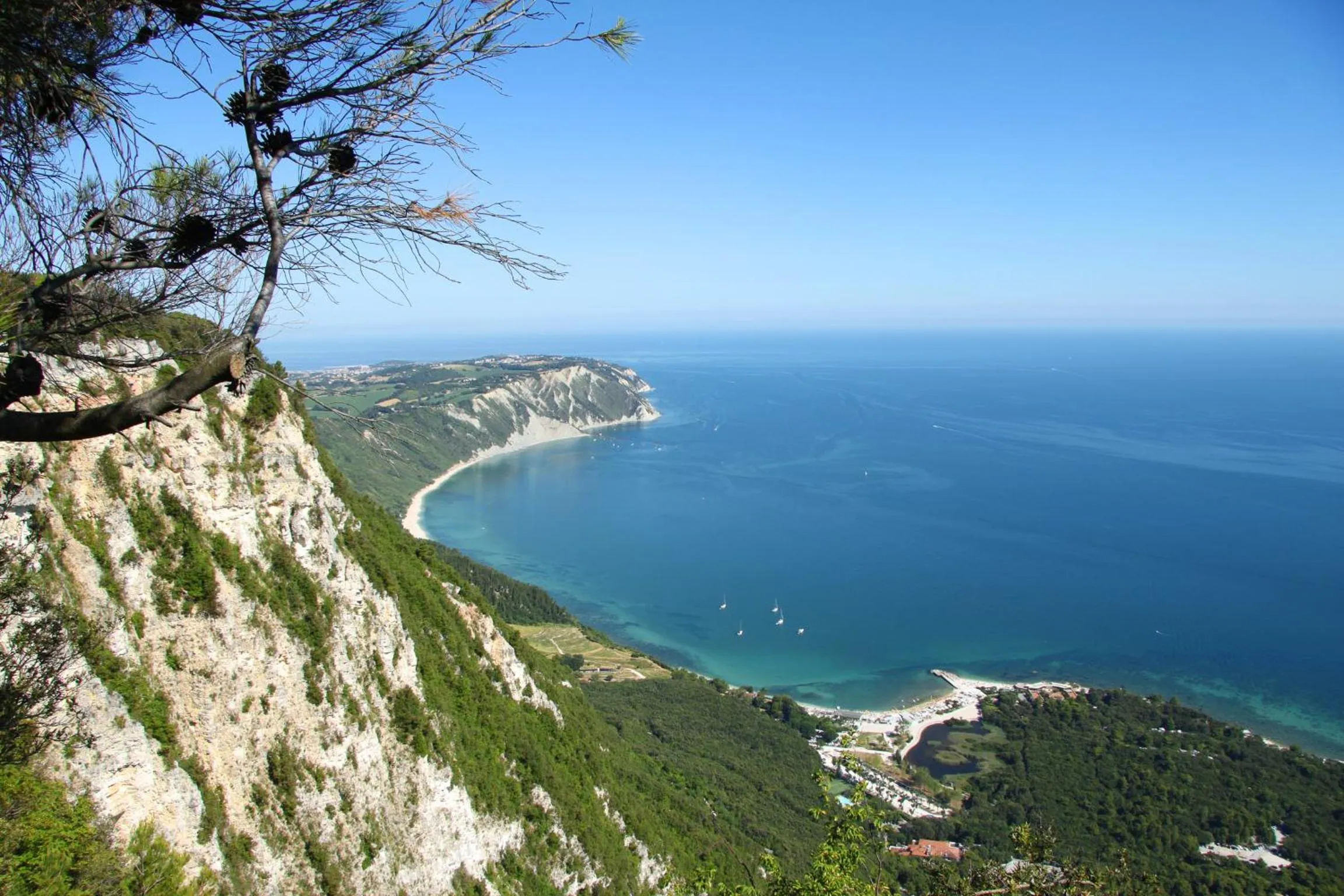 Nearby landmark in Agromarino