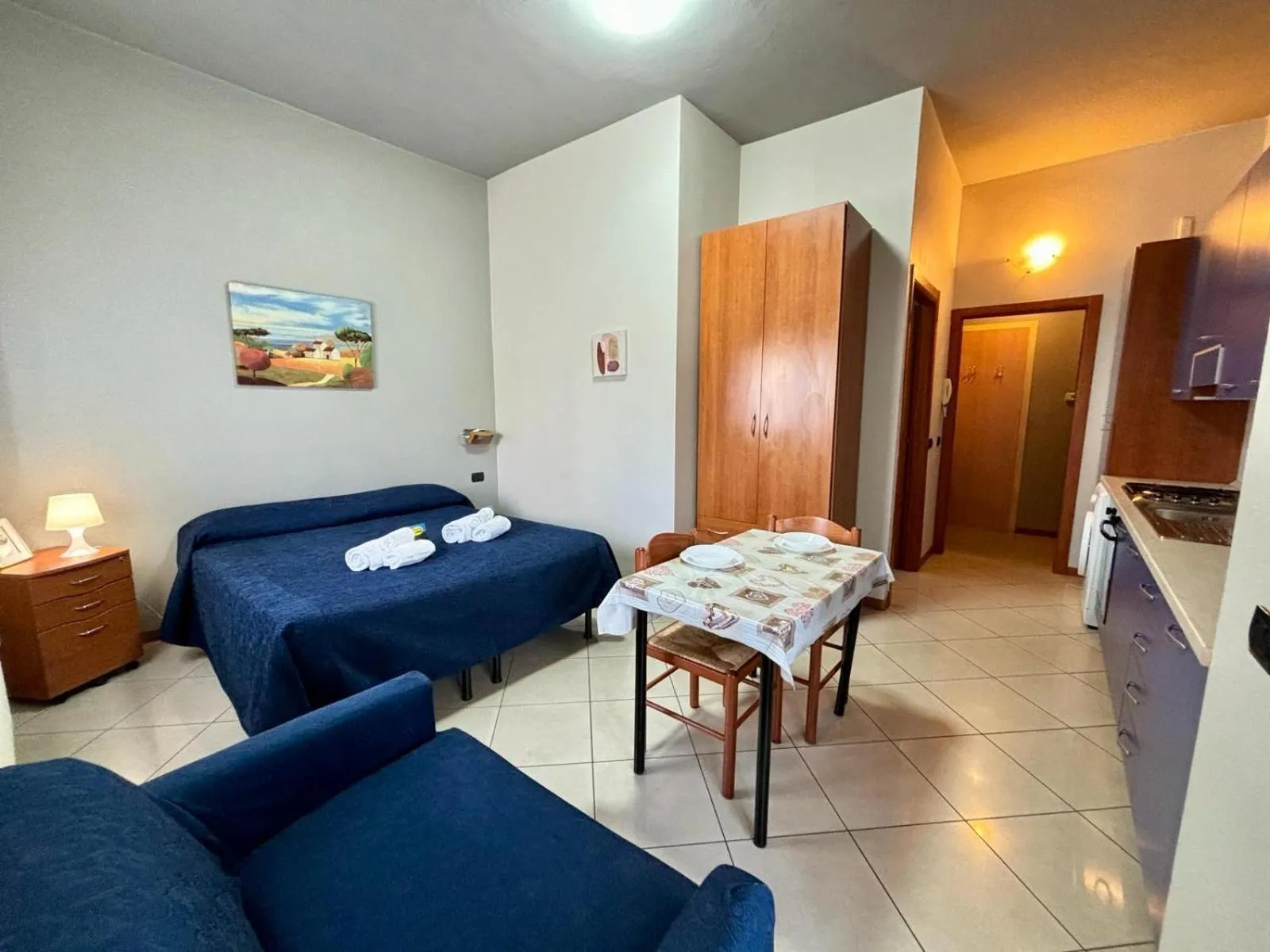 Kitchen or kitchenette, Bed in Residence Oasi Di Monza