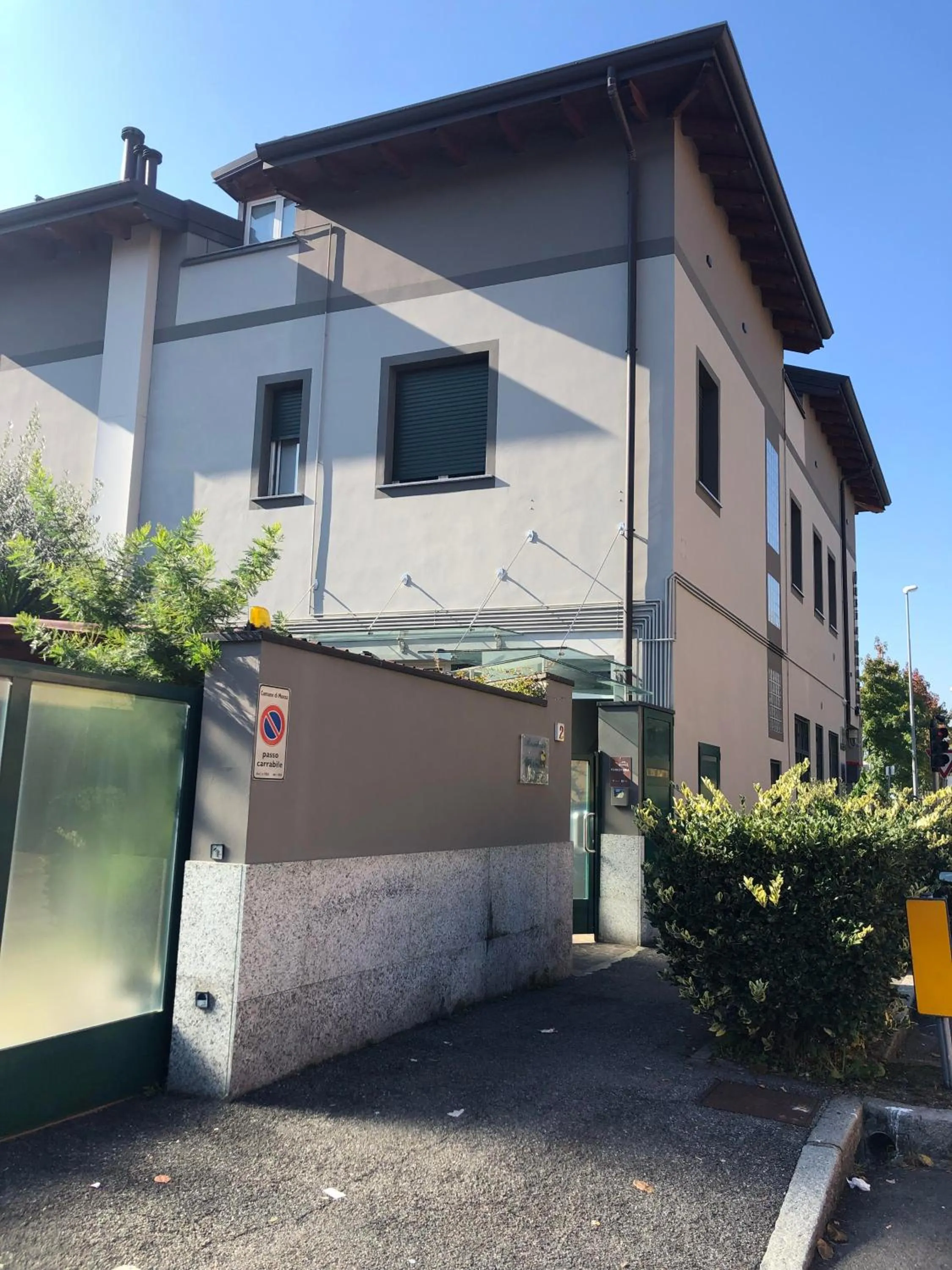 Property building in Residence Oasi Di Monza