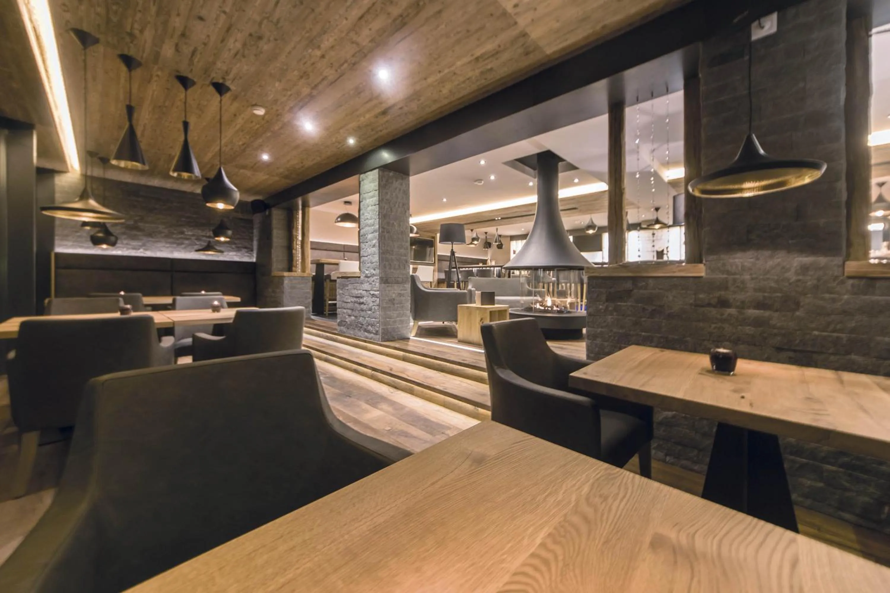 Restaurant/places to eat in Hotel des Alpes