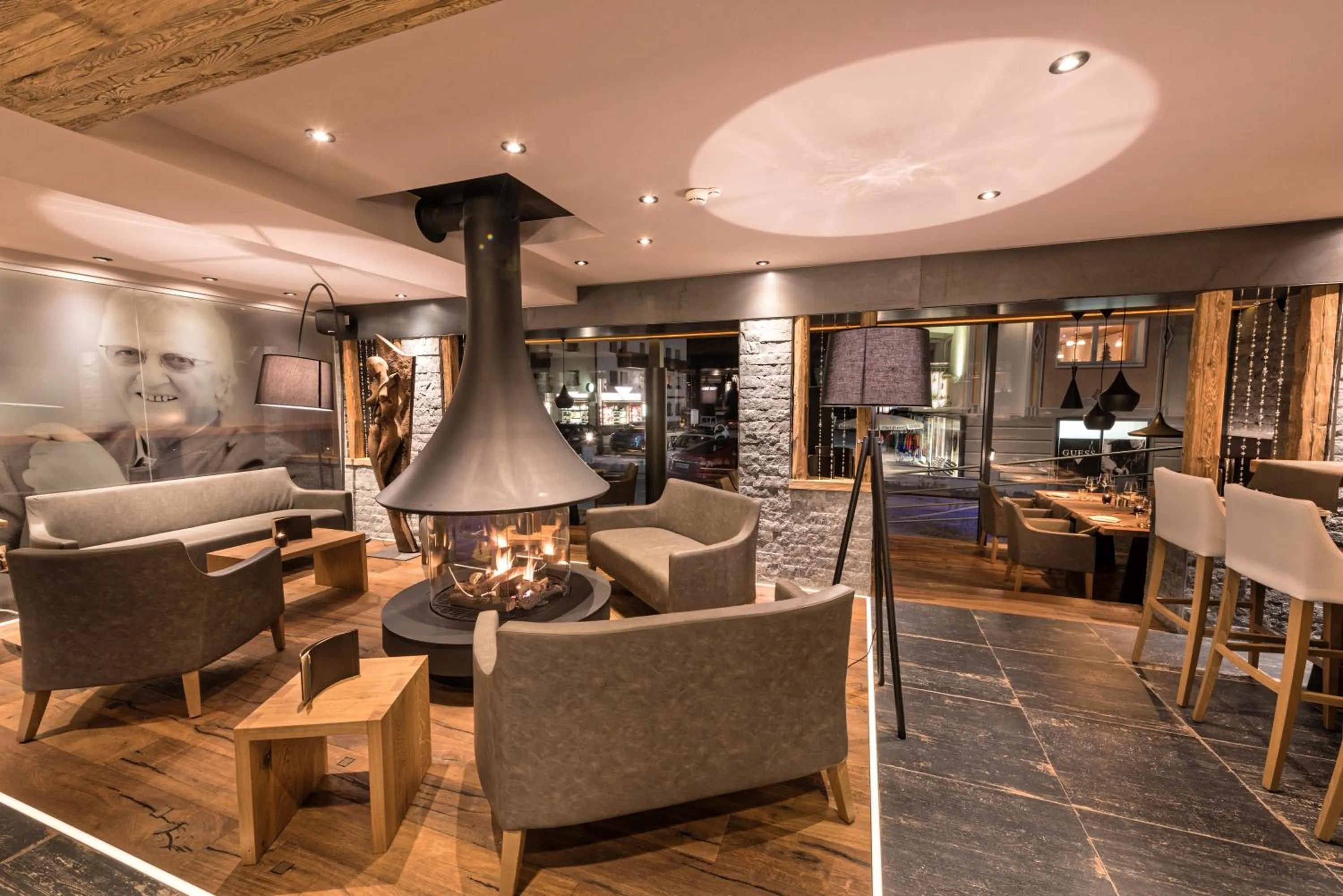 Lounge or bar in Hotel des Alpes